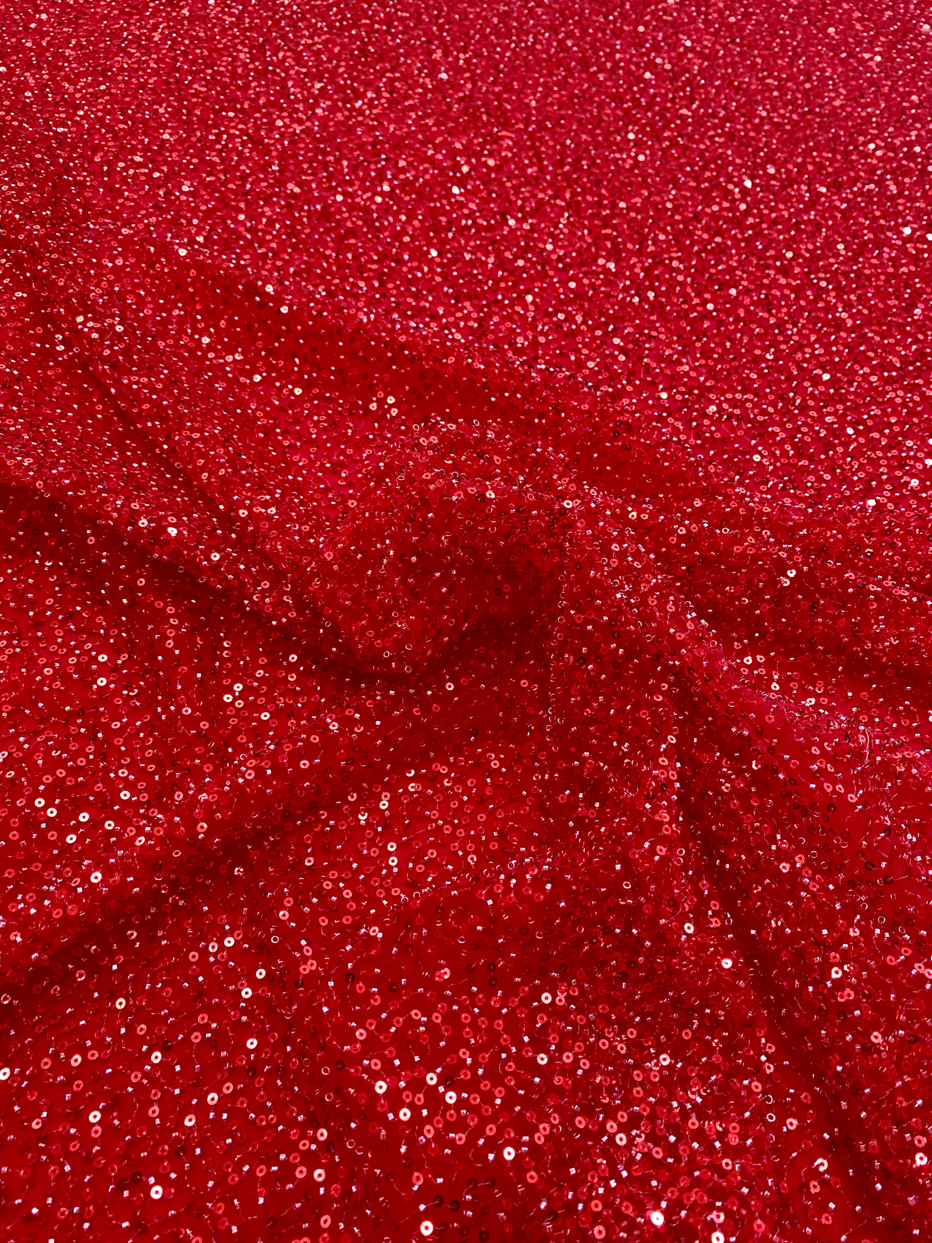 Dantela Couture piros általános mintával, gyöngyökkel és flitterekkel