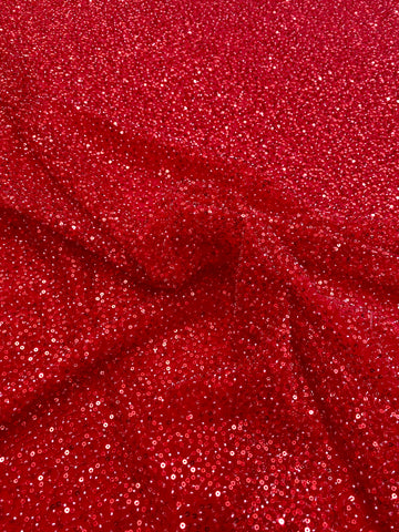 Dantela Couture piros általános mintával, gyöngyökkel és flitterekkel