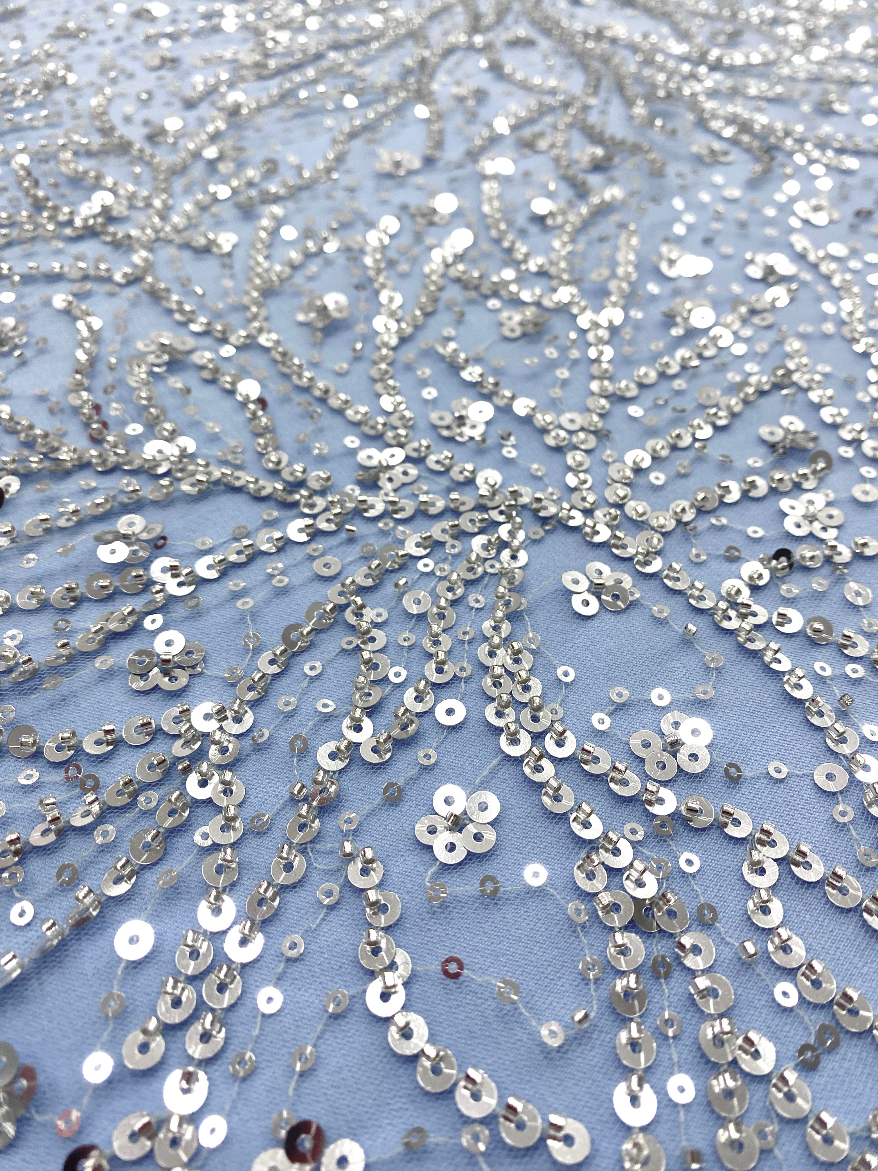 Ezüst Couture Csipke Baby Blue Tüll Virágmintával, Gyöngyökkel és Flitterekkel