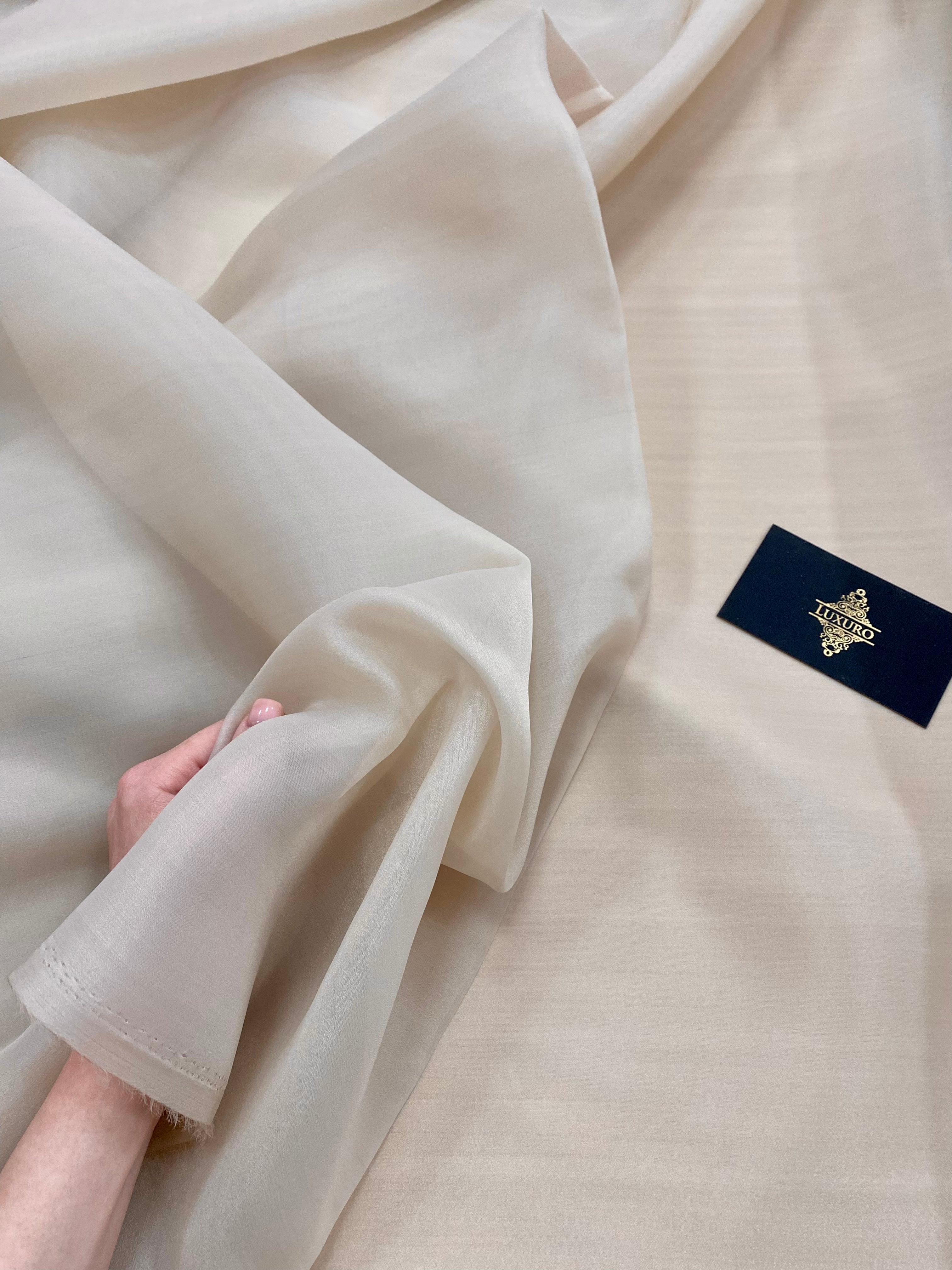 Organza világos bézs gyöngyház - 3 m szélesség