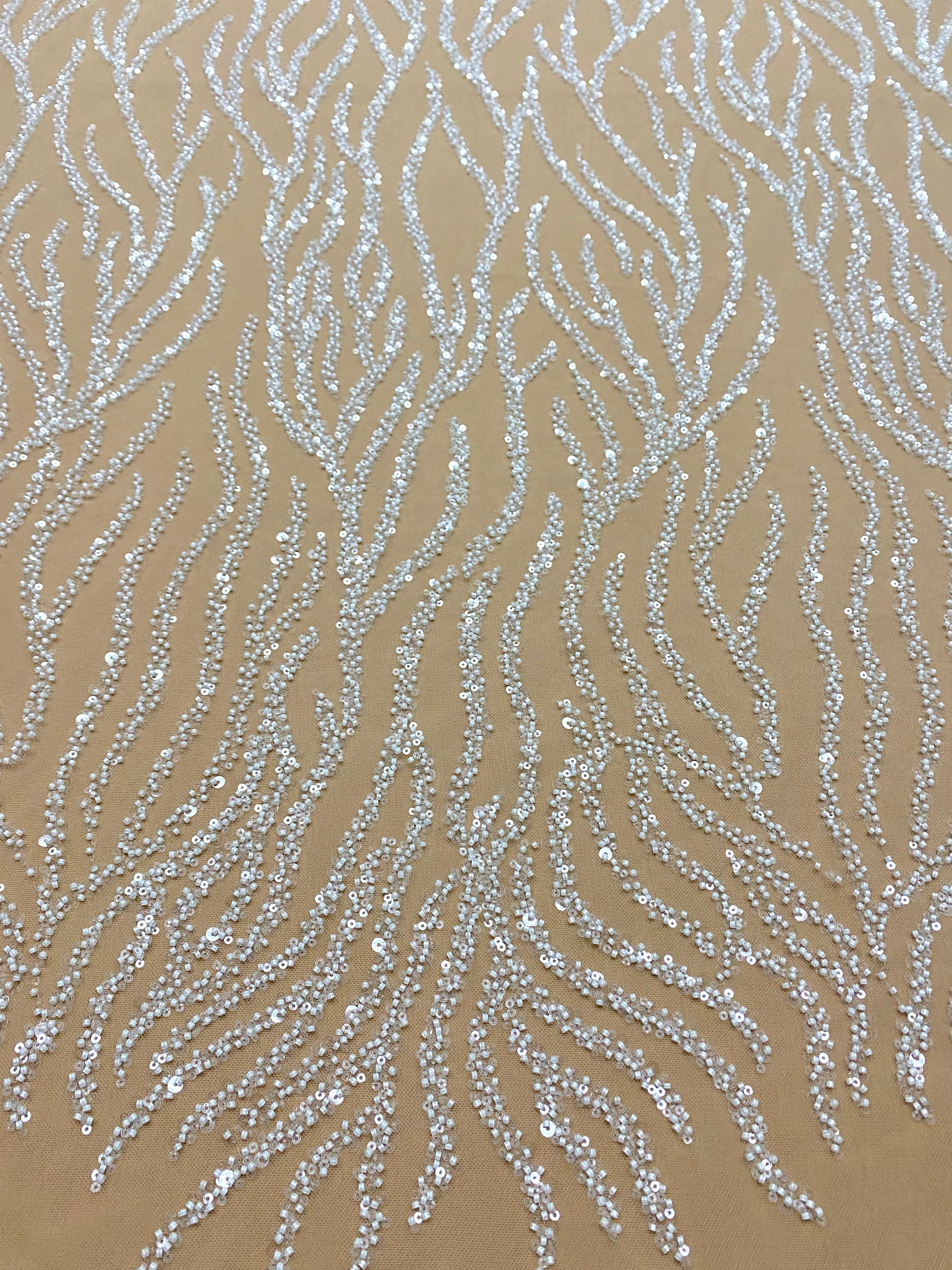 Dantela Couture Ivory cu Tulle Nude cu Siraguri, cu Margele si Paiete