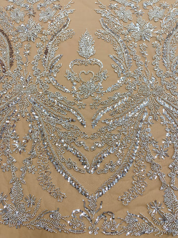 Csipke Couture ezüst tüll nude alapon, virágmintával, gyöngyökkel és flitterekkel