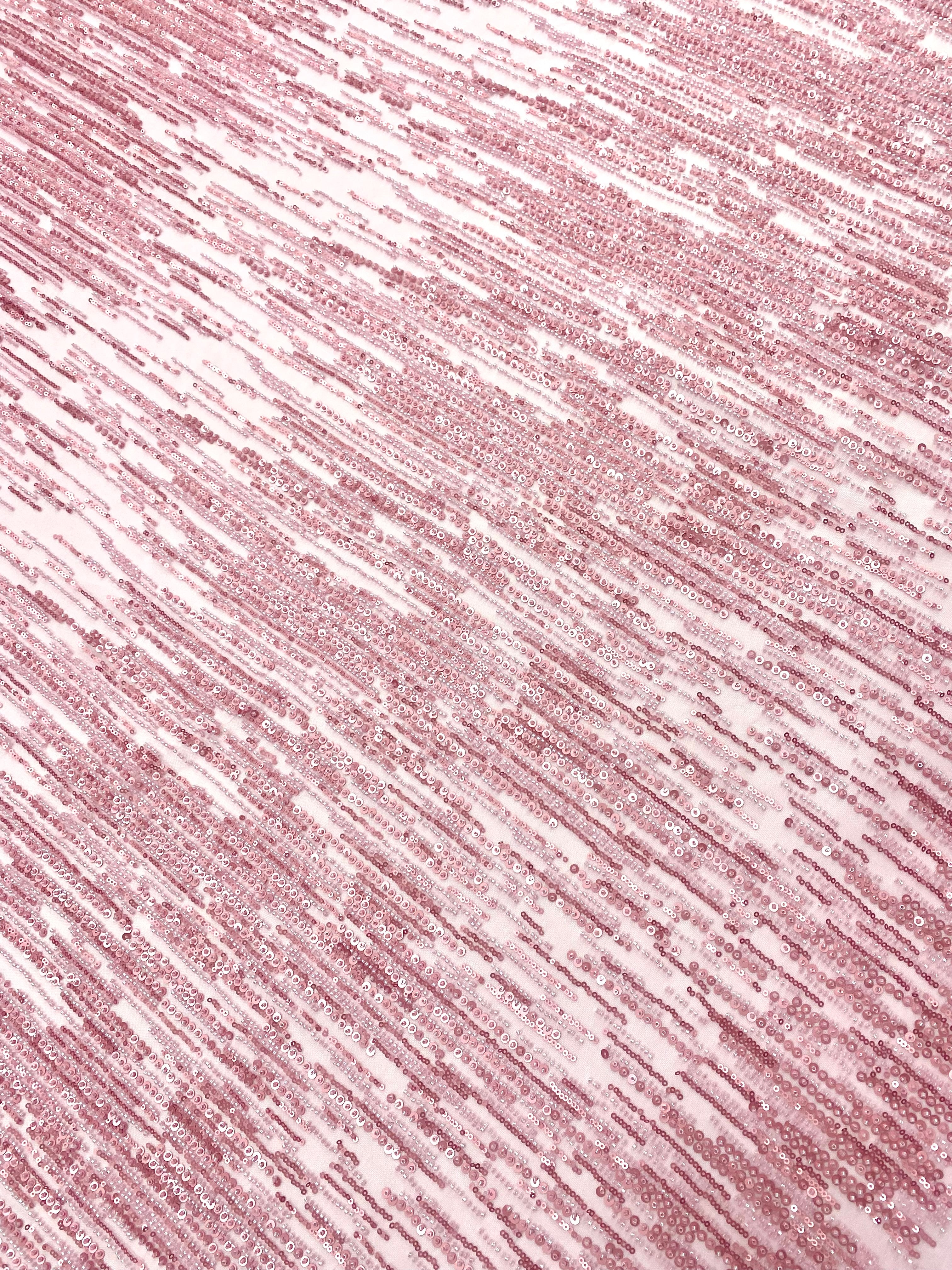Dantela Couture Roz cu Model Liniar, cu Margele si Paiete