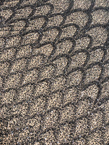 Dantela Couture Neagra cu Model Geometric, cu Perle, Margele si Paiete