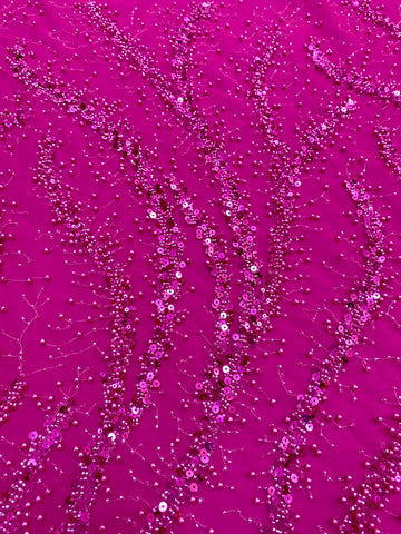 Dantela Couture Fucsia gyöngyökkel, gyöngyökkel és flitterekkel