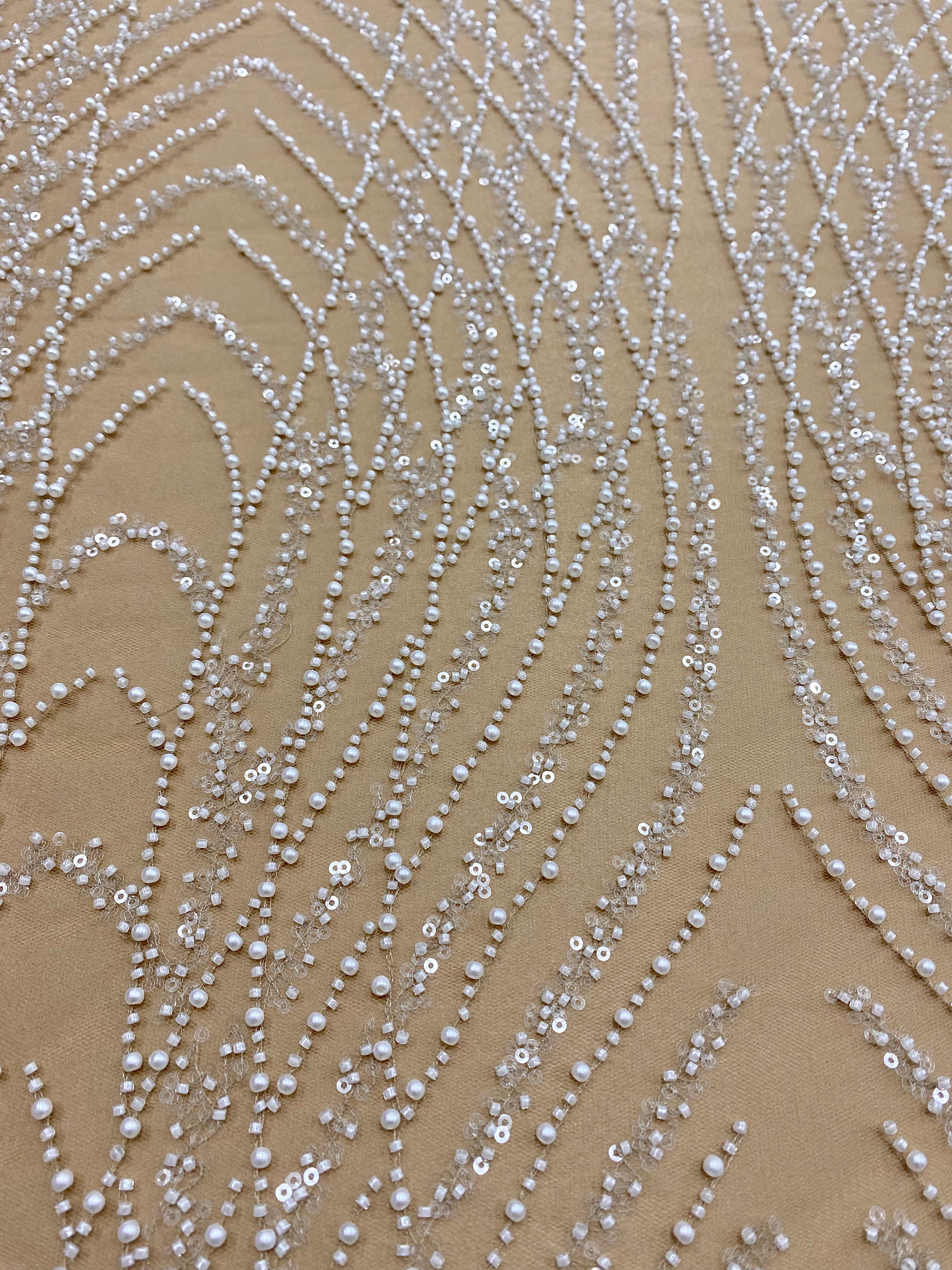 Dantela Couture Ivory cu Tulle Nude cu Panou, cu Perle, Margele si Paiete