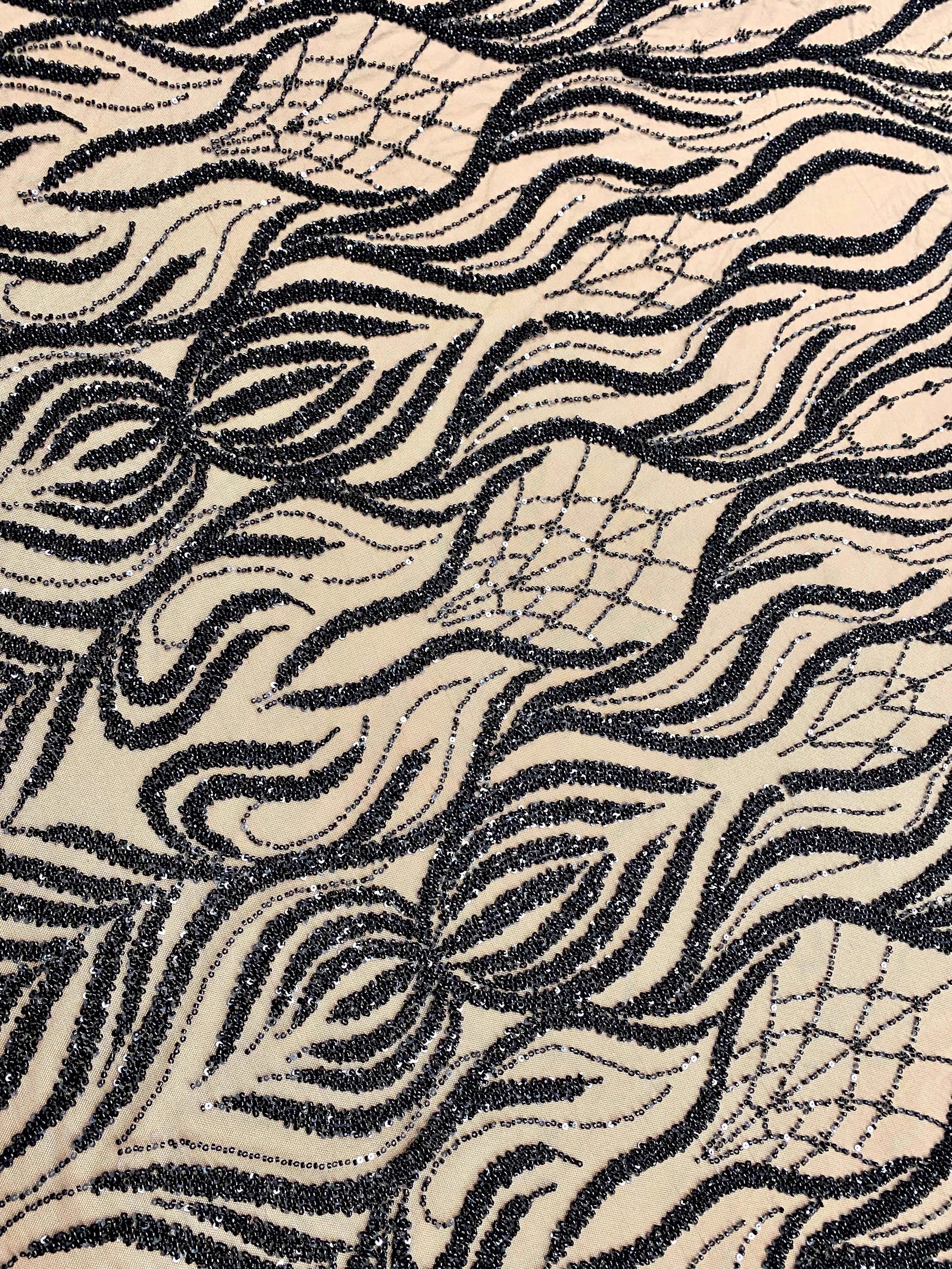 Dantela Couture Neagra cu Model Geometric, cu Margele si Paiete