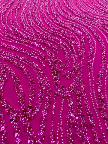 Dantela Couture Fucsia lineáris mintával, gyöngyökkel és flitterekkel