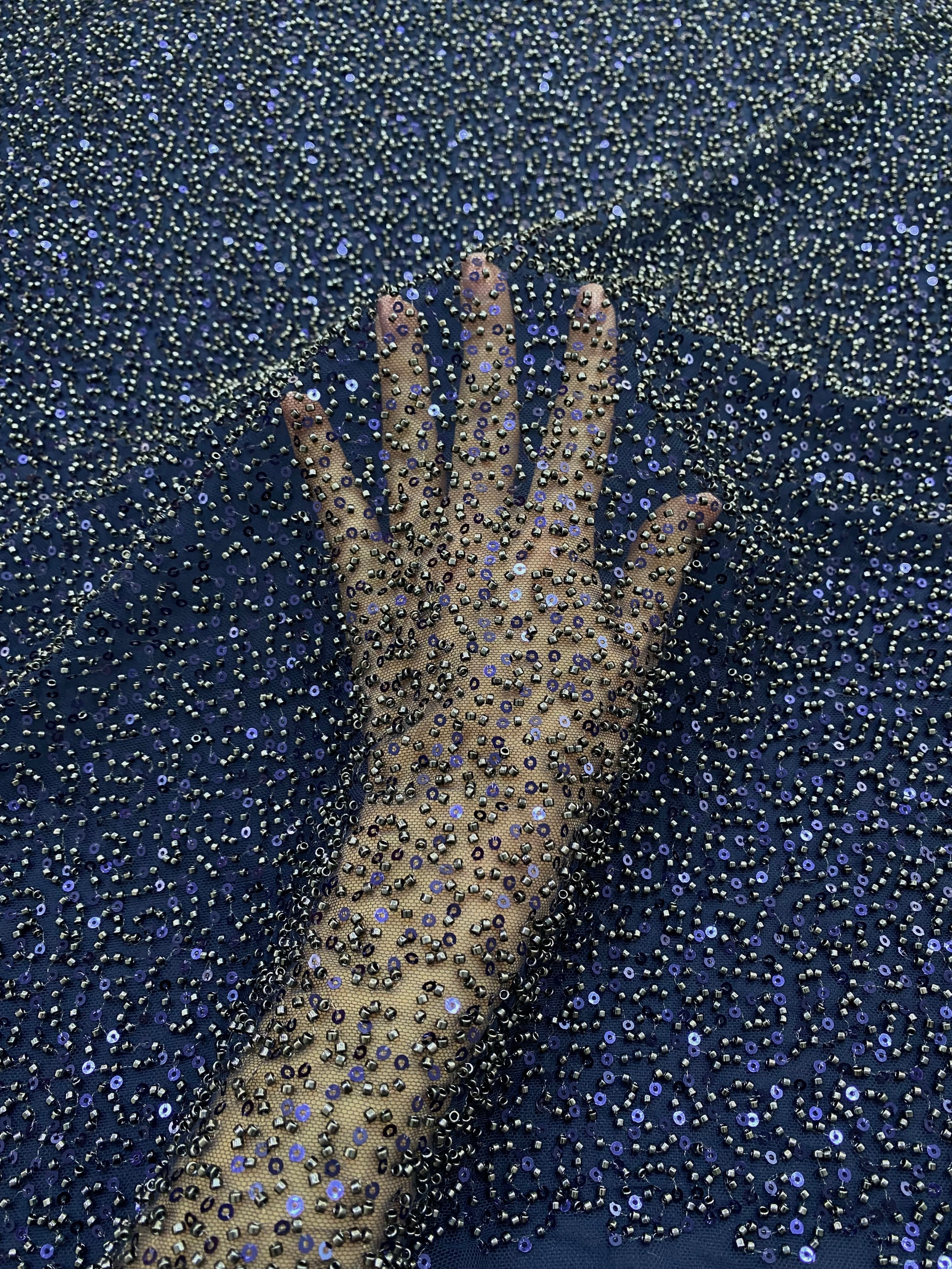 Dantela Couture Tengerészkék Általános Mintával, Gyöngyökkel és Flitterekkel