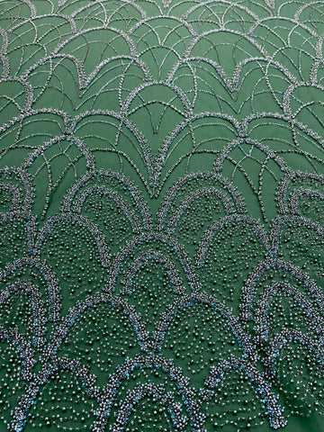 Dantela Couture Smaragdzöld Geometriai Mintával, Gyöngyökkel, Gyöngyöcskékkel és Flitterekkel