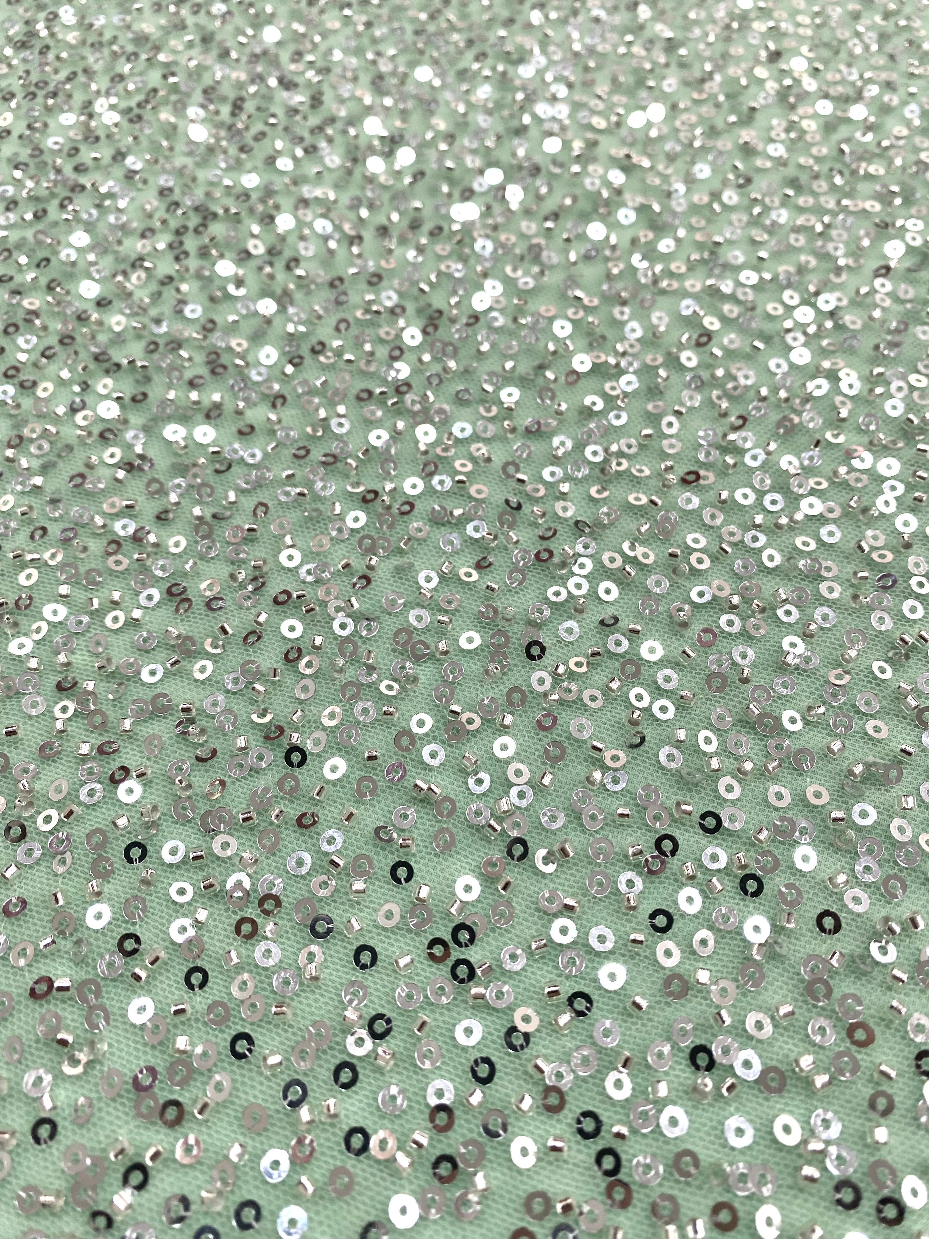 Dantela Couture Argintie pe Tulle Verde Menta cu Model General, cu Margele si Paiete