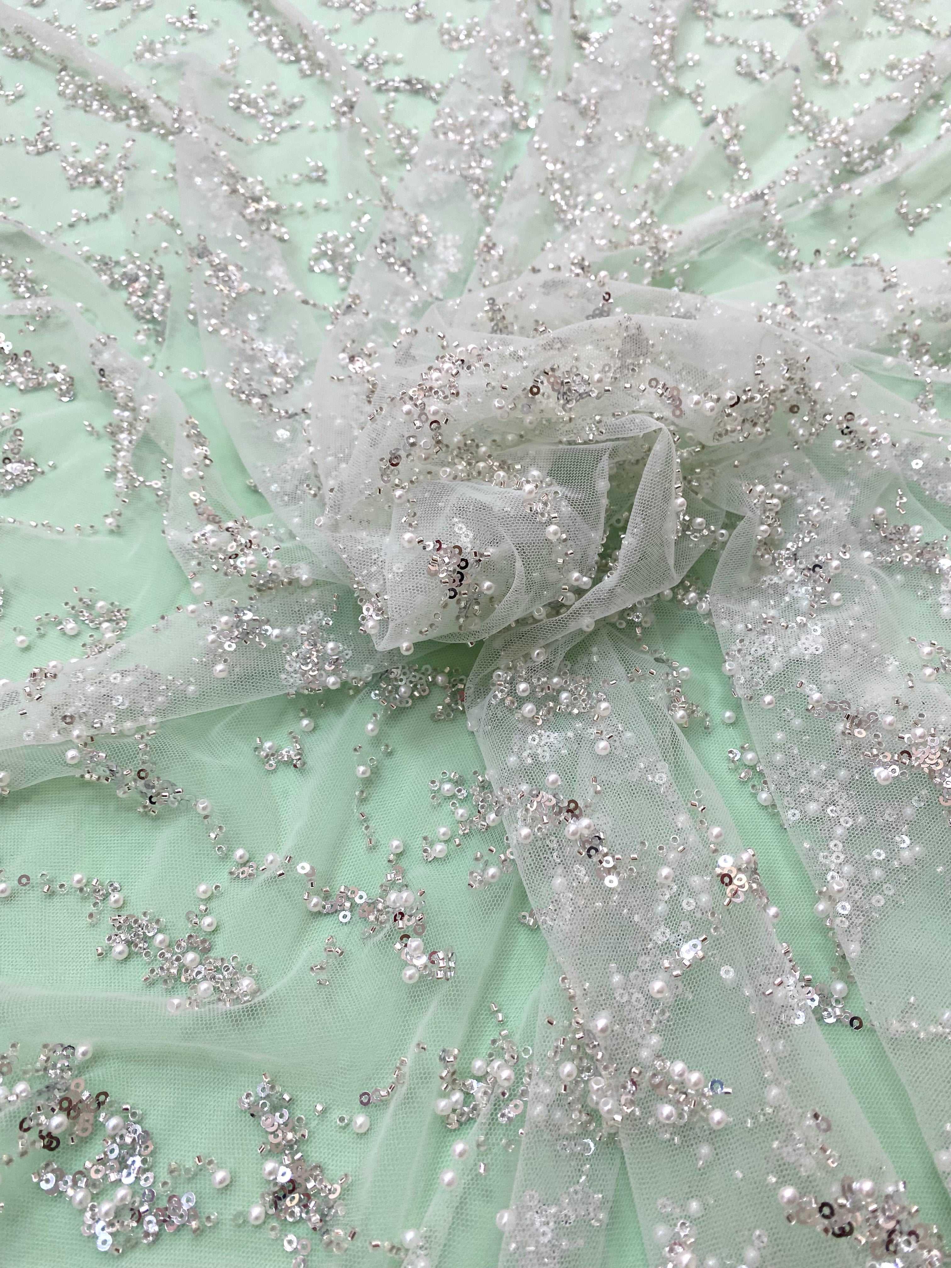 Dantela Couture Argintie pe Tulle Verde Menta cu Perle, Margele si Paiete