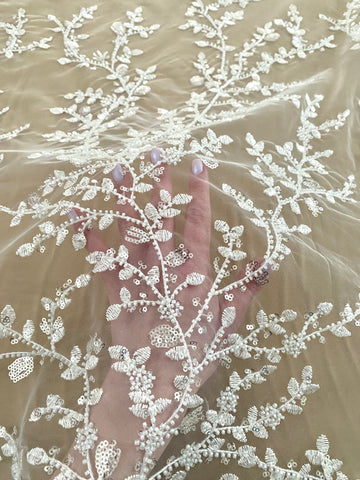 Dantela Couture Ivory virágmintás, gyöngyökkel és flitterekkel