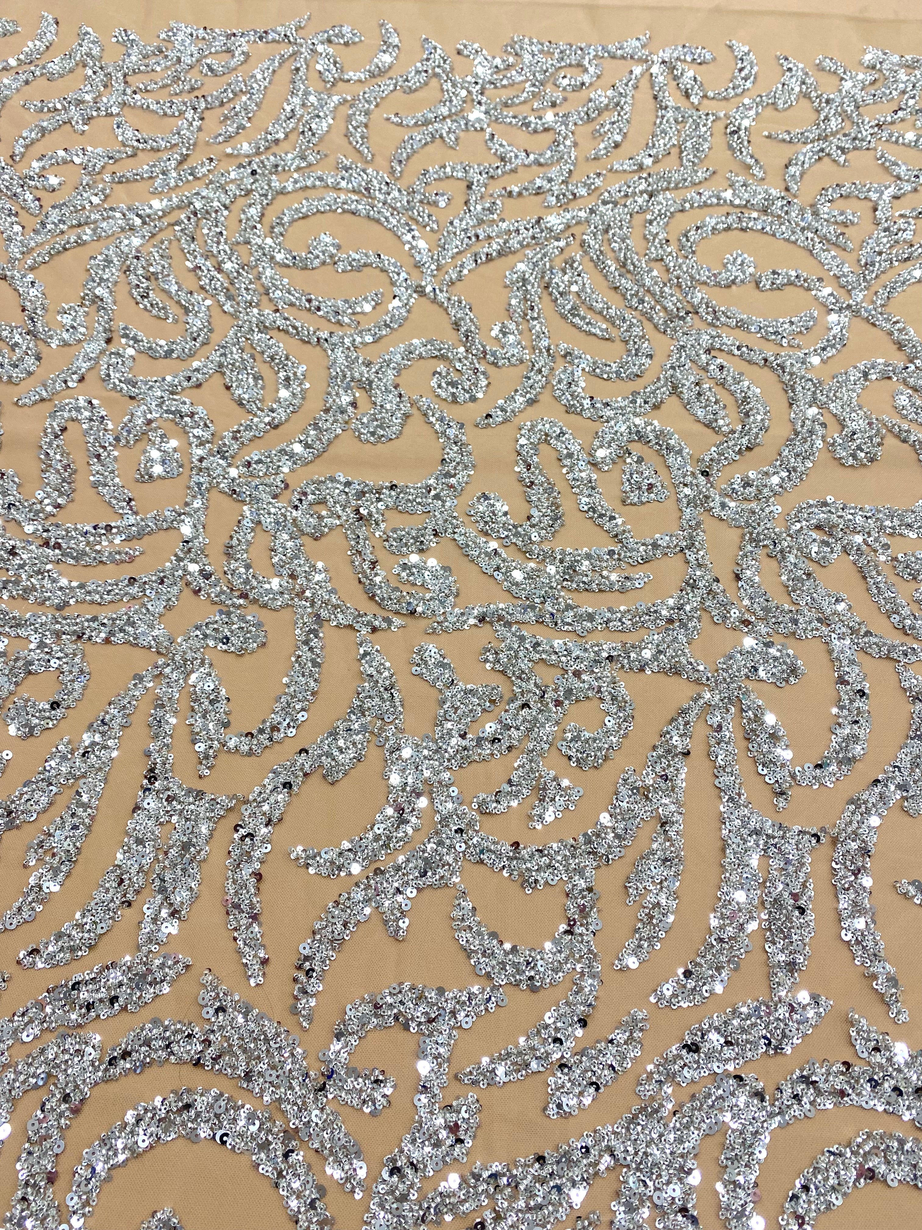 Csipke Couture ezüst tüll nude alapon gyöngyökkel és flitterekkel