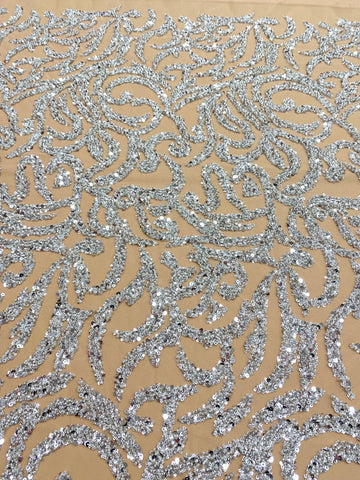 Csipke Couture ezüst tüll nude alapon gyöngyökkel és flitterekkel