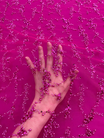 Dantela Couture Fucsia cu Perle, Margele si Paiete