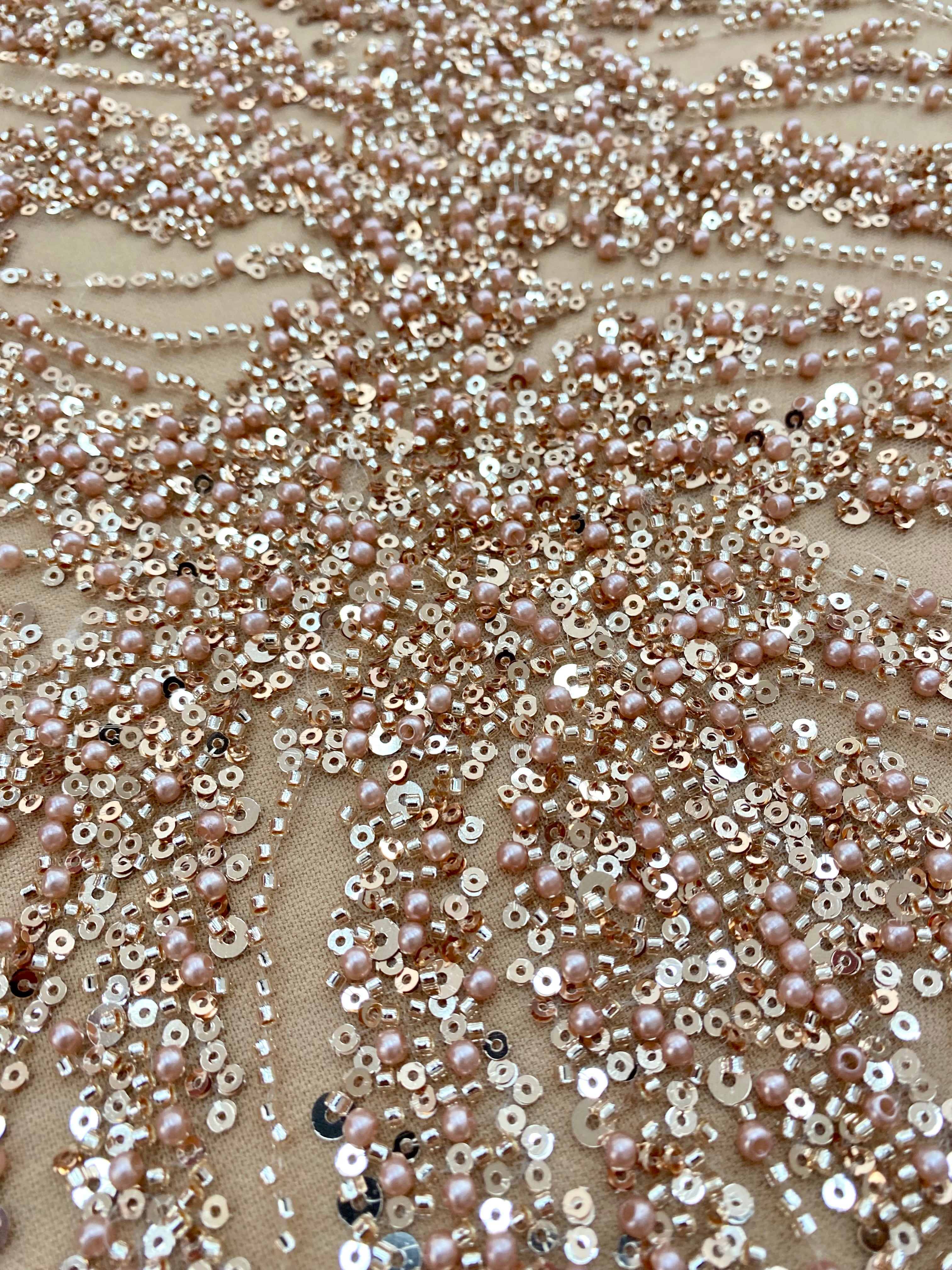 Dantela Couture Auriu Rose cu Model Liniar, cu Perle, Margele si Paiete