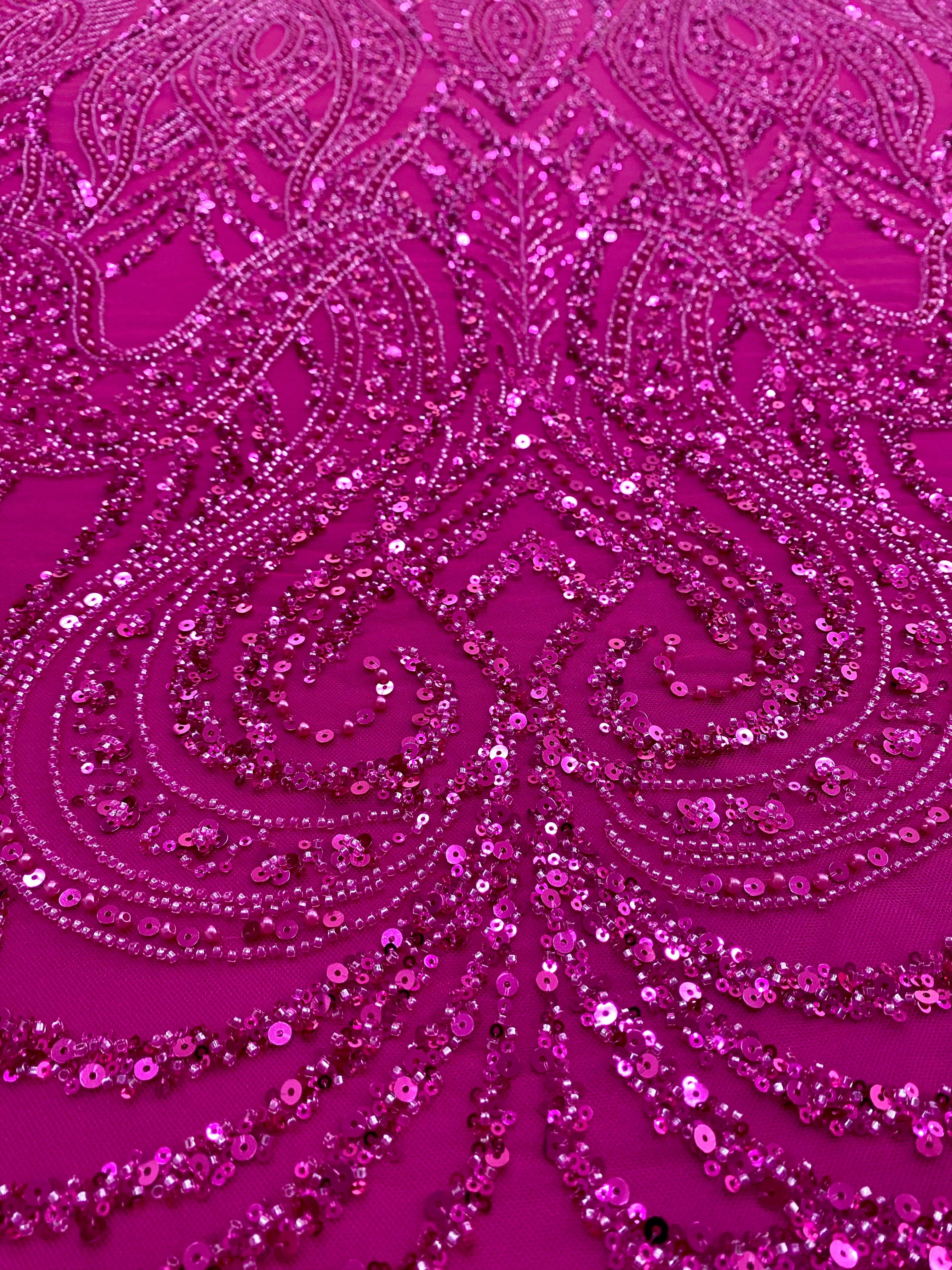 Dantela Couture Fucsia geometriai mintával, gyöngyökkel, gyöngyöcskékkel és flitterekkel