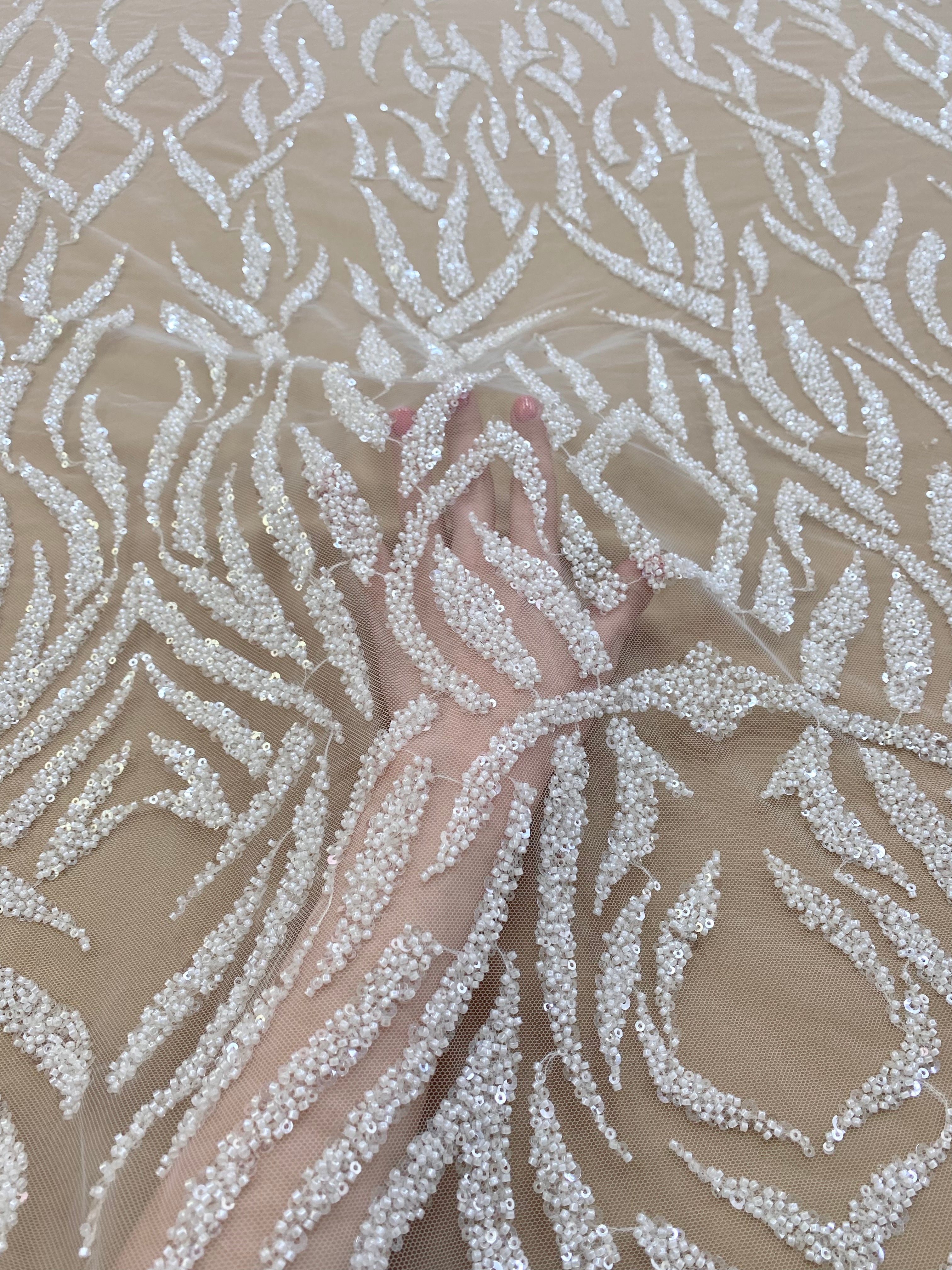 Dantela Couture Ivory cu Model Liniar, cu Margele si Paiete