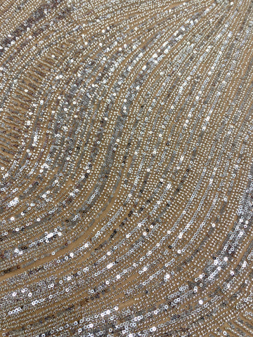 Csipke Couture ezüst tüll nude alapon geometrikus mintával, gyöngyökkel és flitterekkel