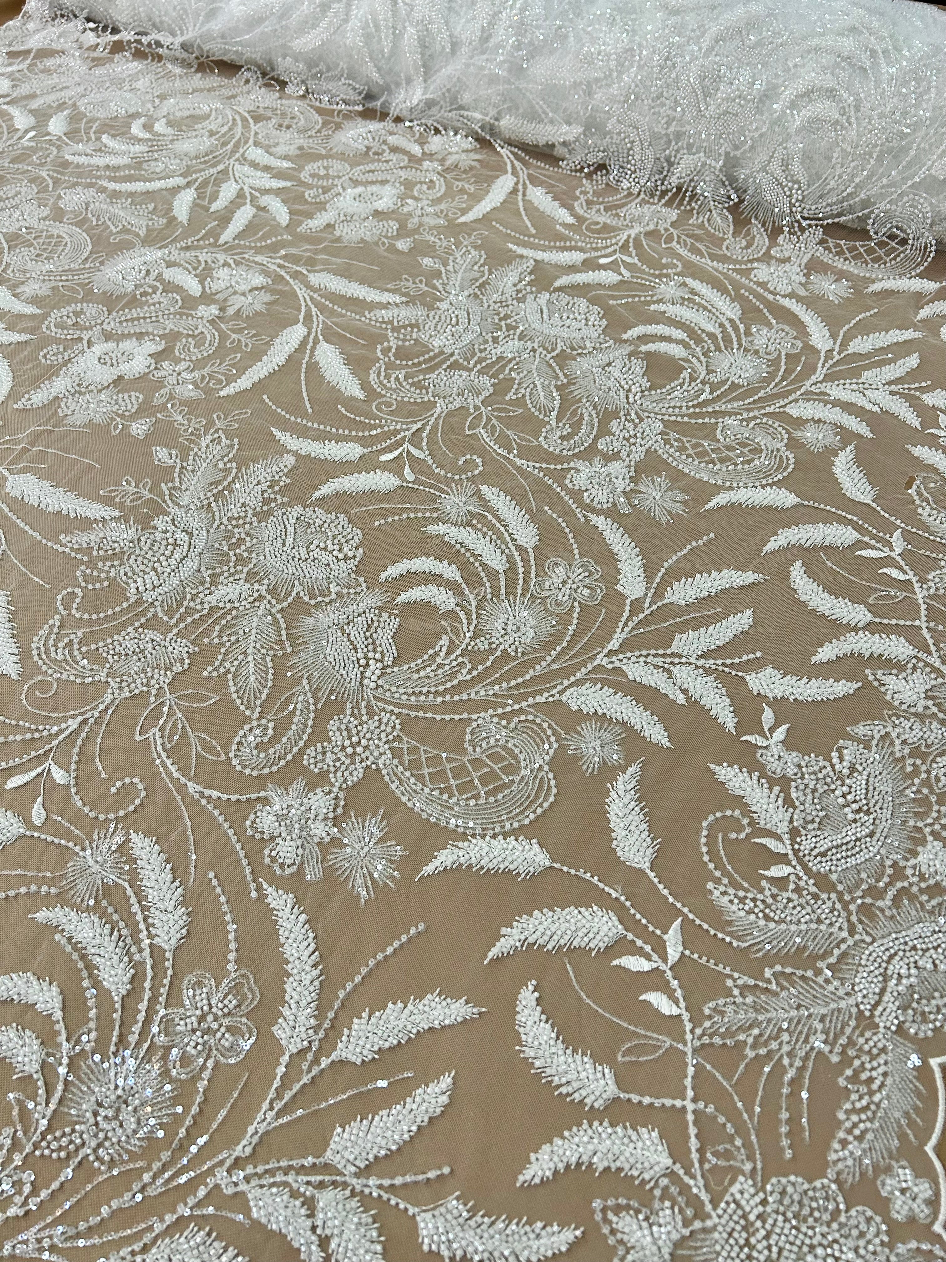 Dantela Ivory cu Model Floral, cu Perle, Margele si Paiete