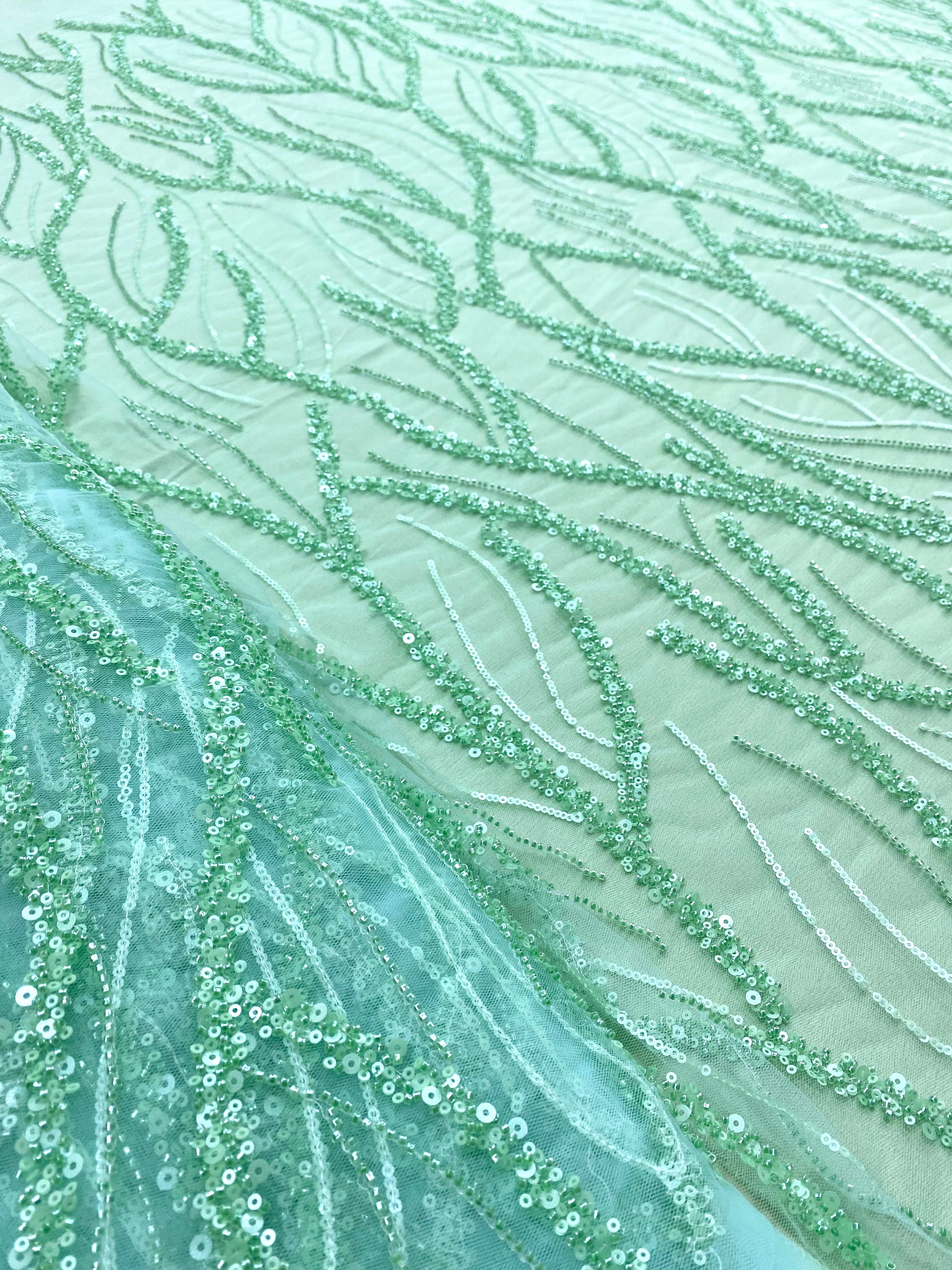 Dantela Couture Verde Menta cu Siraguri, cu Margele si Paiete