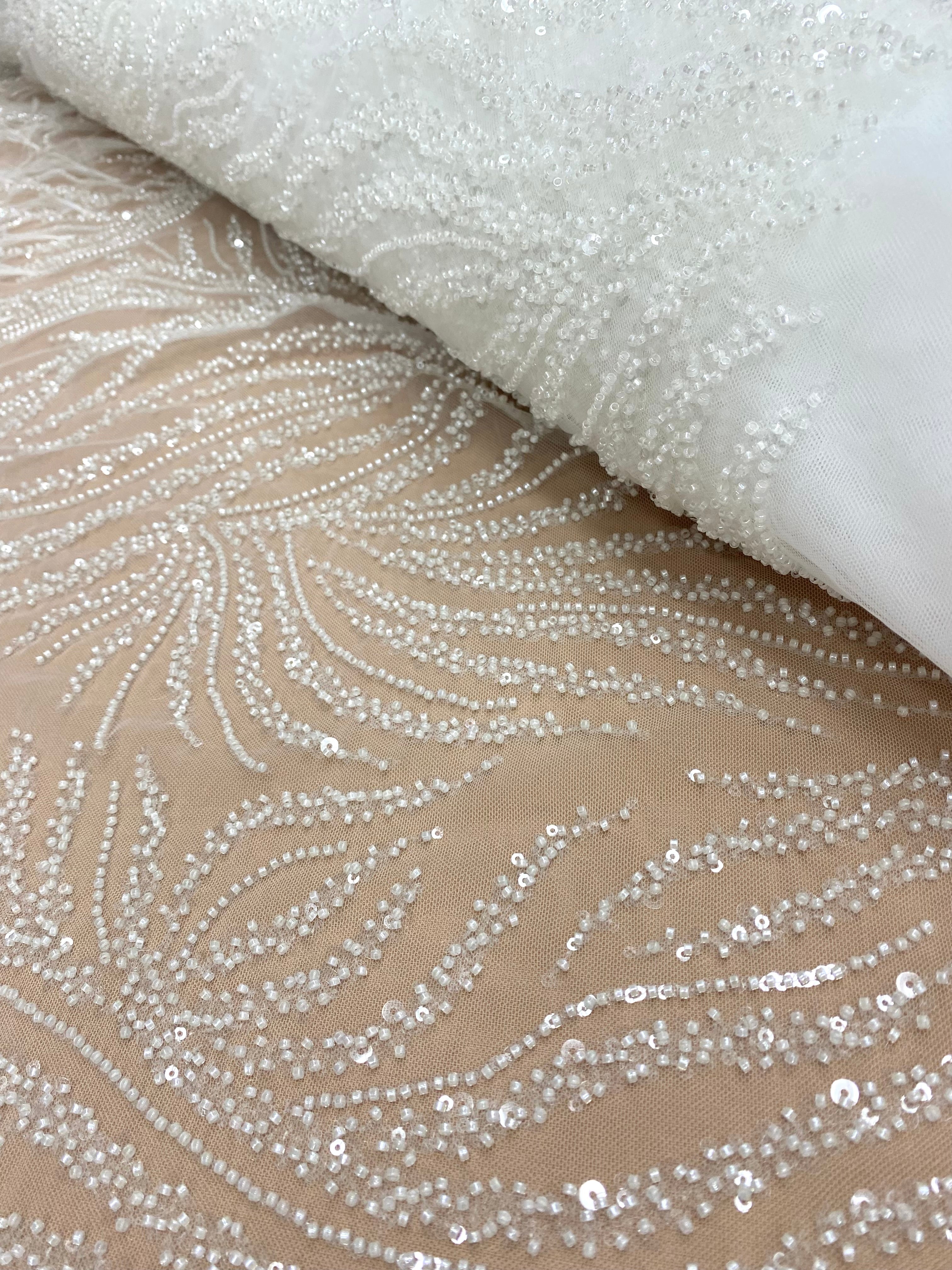 Dantela Couture Ivory cu Pene de Strut, cu Siraguri, cu Margele si Paiete