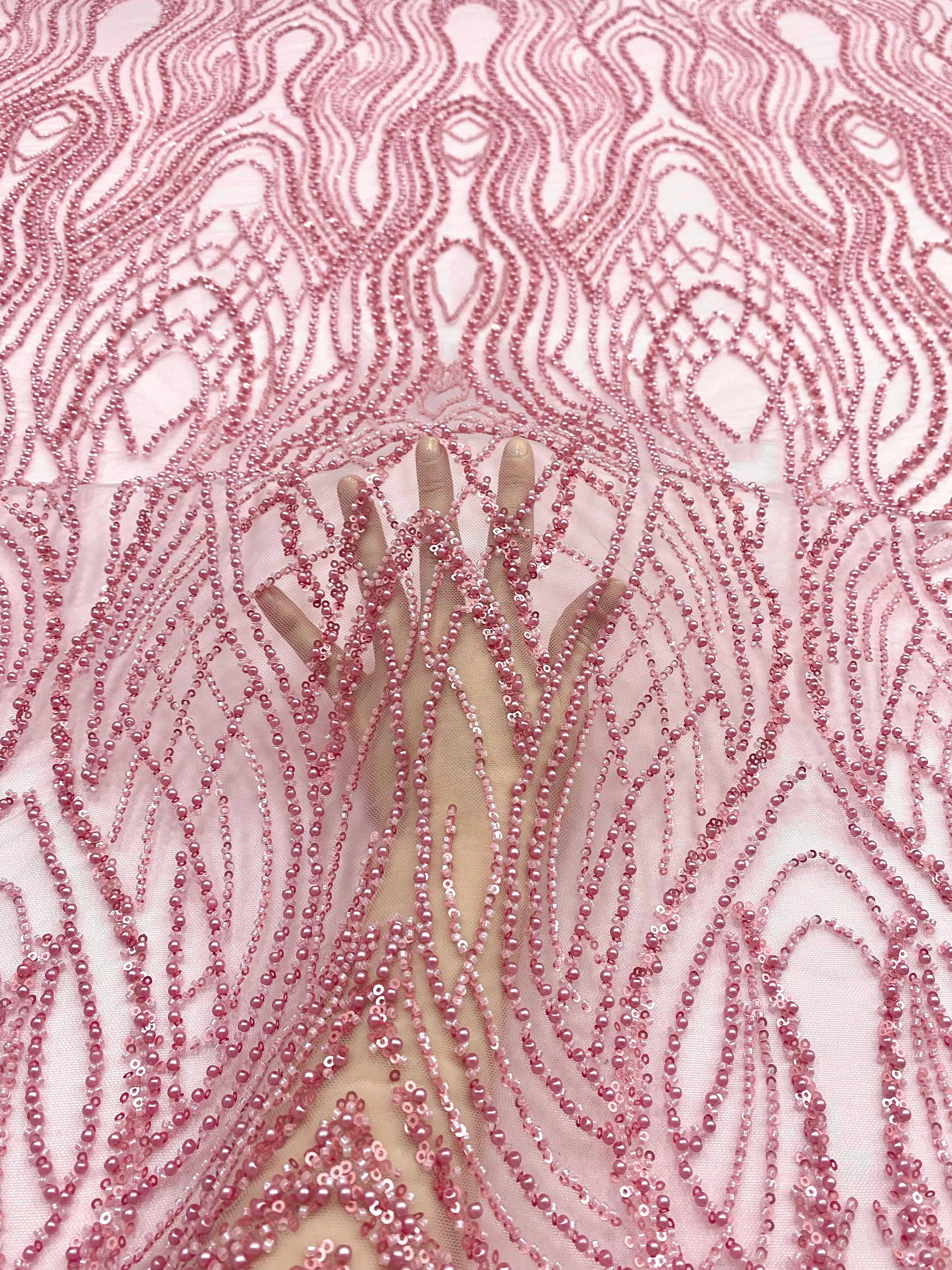 Dantela Couture Roz cu Perle, Margele si Paiete