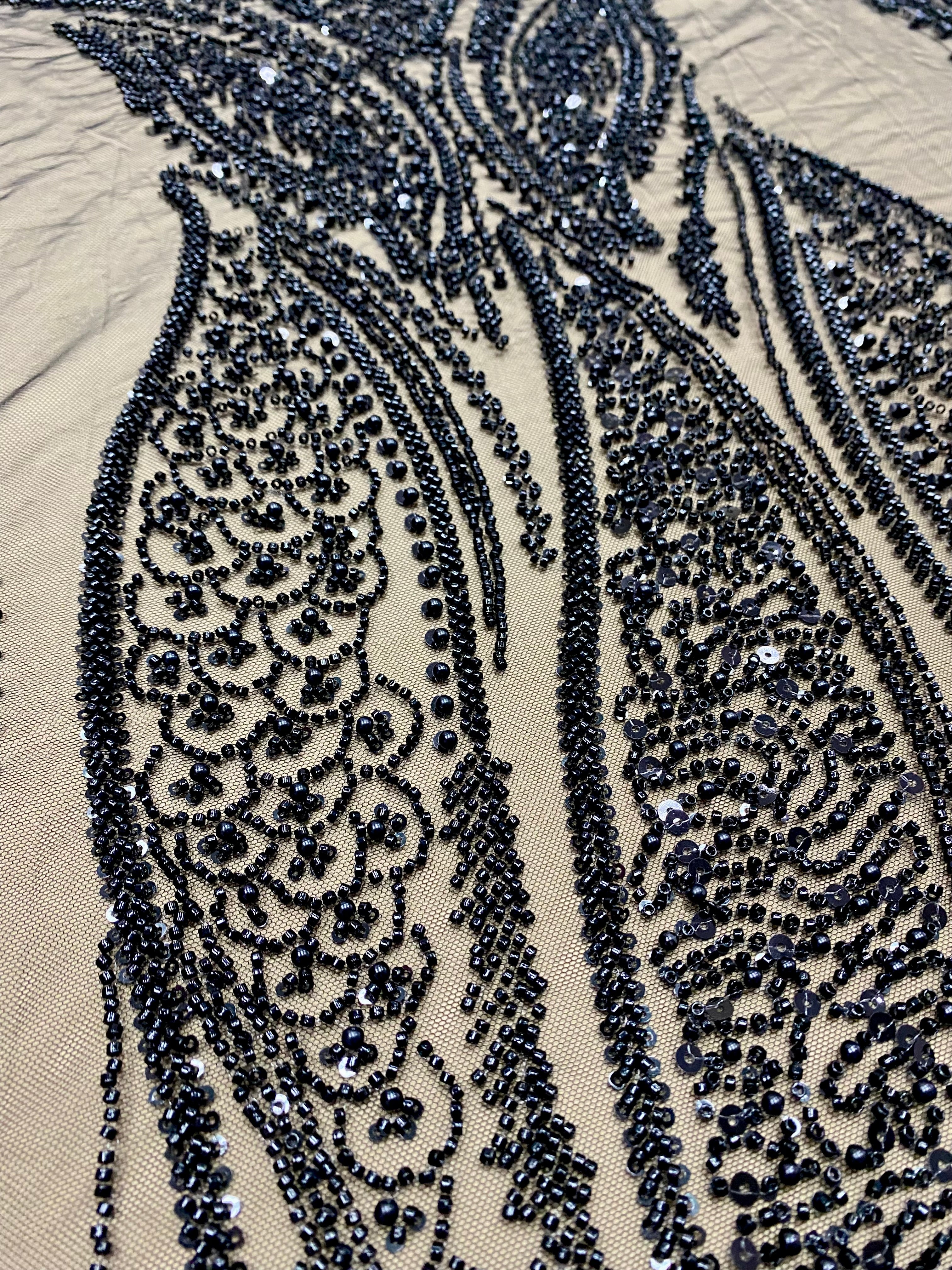 Dantela Couture Neagra cu Panou, cu Perle, Margele si Paiete