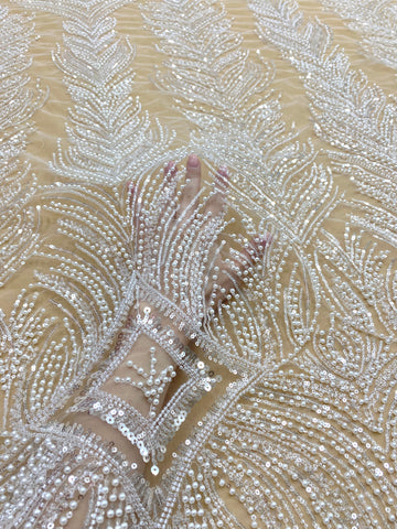 Dantela Couture Diamond geometriai mintával, gyöngyökkel, gyöngyökkel és flitterekkel