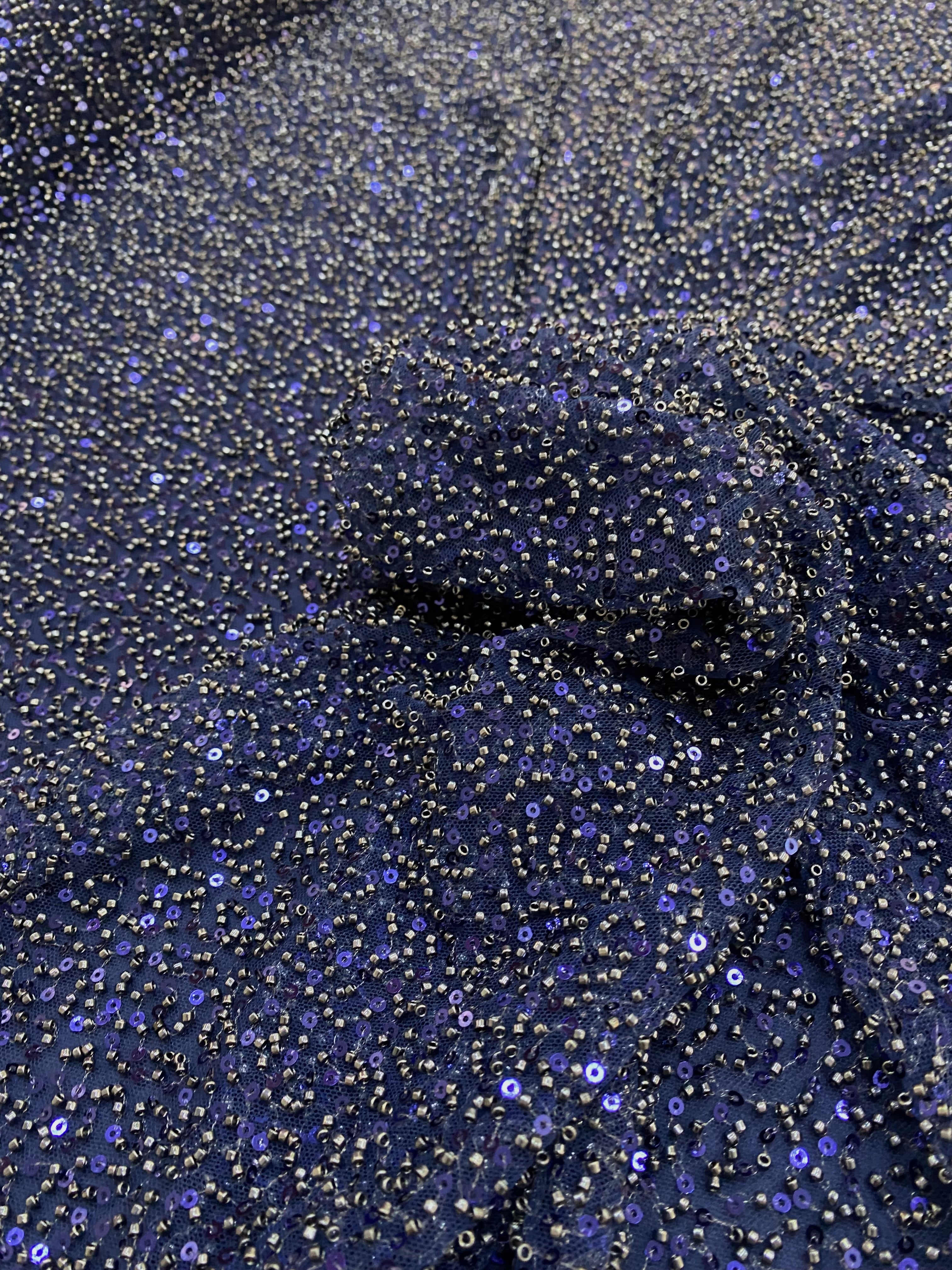 Dantela Couture Tengerészkék Általános Mintával, Gyöngyökkel és Flitterekkel