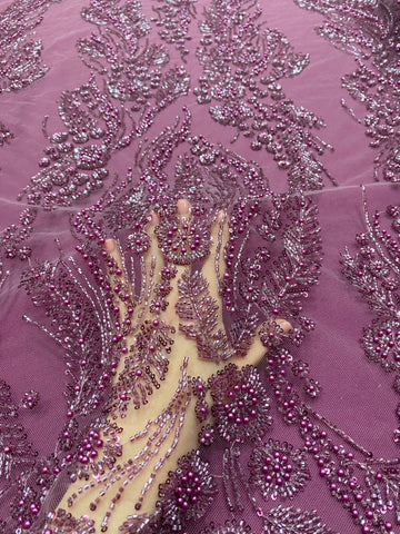Dantela Couture Magenta virágmintával, gyöngyökkel, gyöngyöcskékkel és flitterekkel