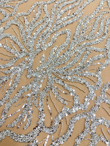 Csipke Couture ezüst tüll nude panellel, gyöngyökkel és flitterekkel