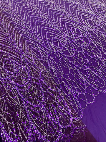Sötétlila Couture csipke geometriai mintával, gyöngyökkel és flitterekkel