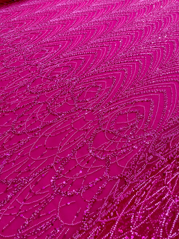 Dantela Couture Fucsia geometriai mintával, gyöngyökkel és flitterekkel