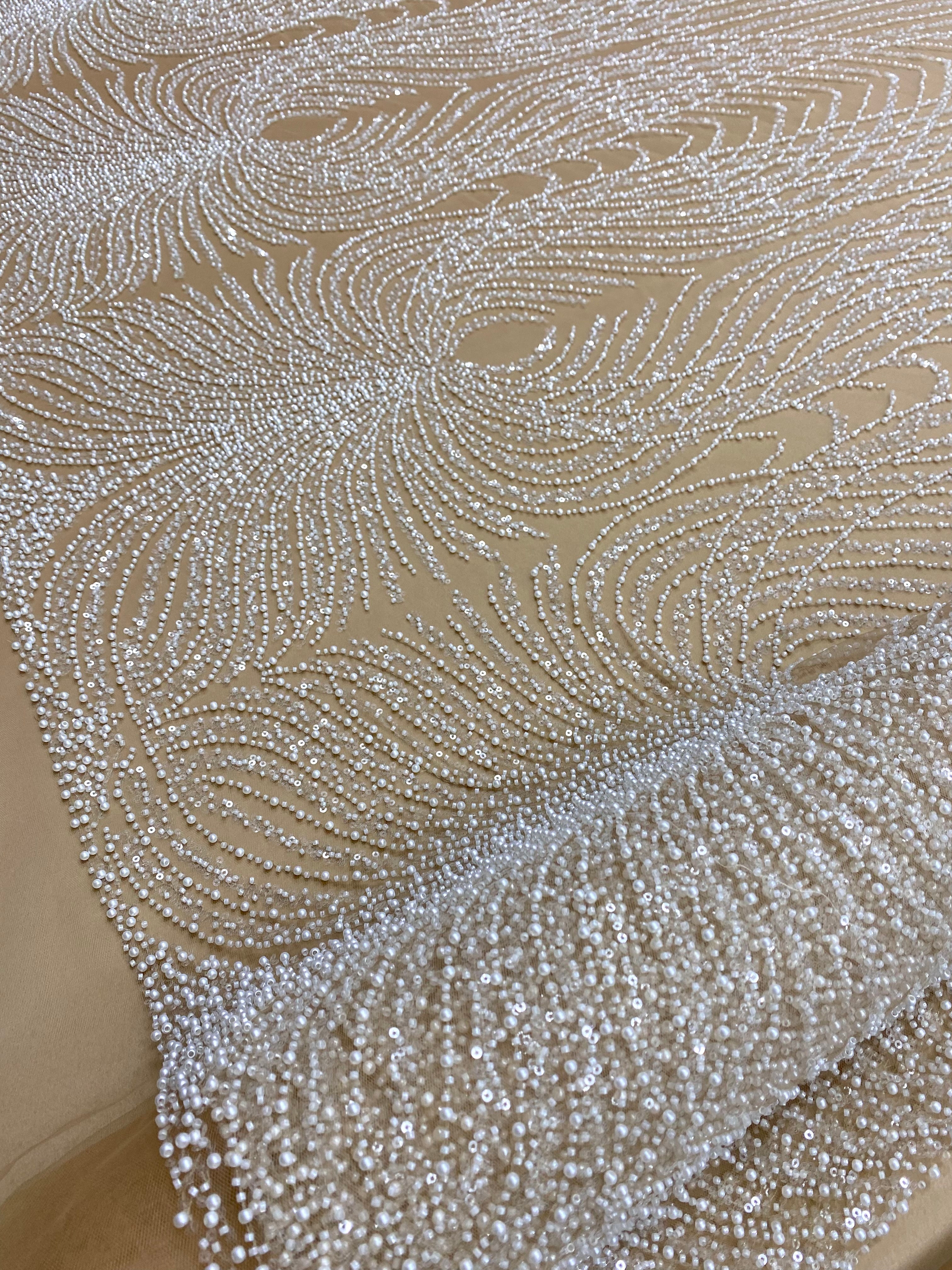 Dantela Couture Ivory cu Tulle Nude cu Panou, cu Perle, Margele si Paiete