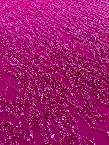 Dantela Couture Fucsia gyöngysorokkal, gyöngyökkel és flitterekkel