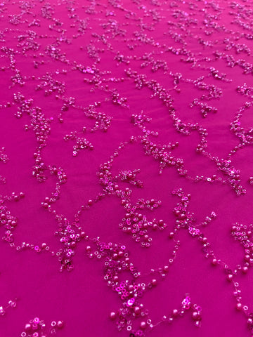Dantela Couture Fucsia cu Perle, Margele si Paiete