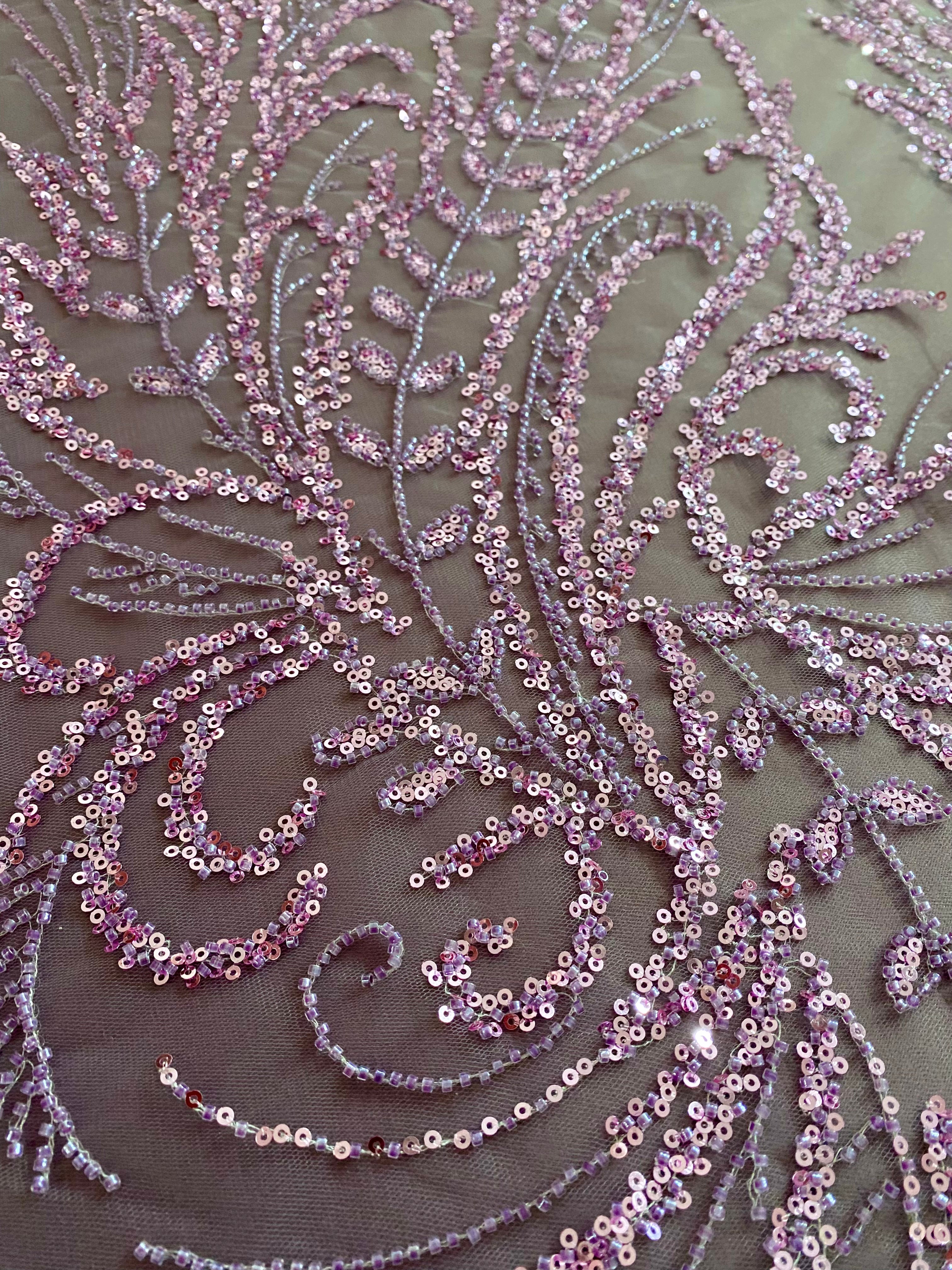Dantela Couture Por virágmintával, gyöngyökkel és flitterekkel