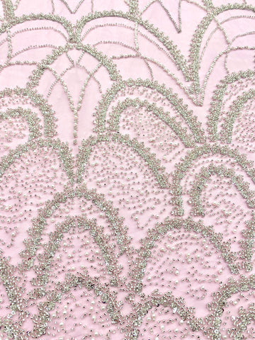 Dantela Couture Argintie pe Tulle Roz cu Model Geometric, cu Perle, Margele si Paiete