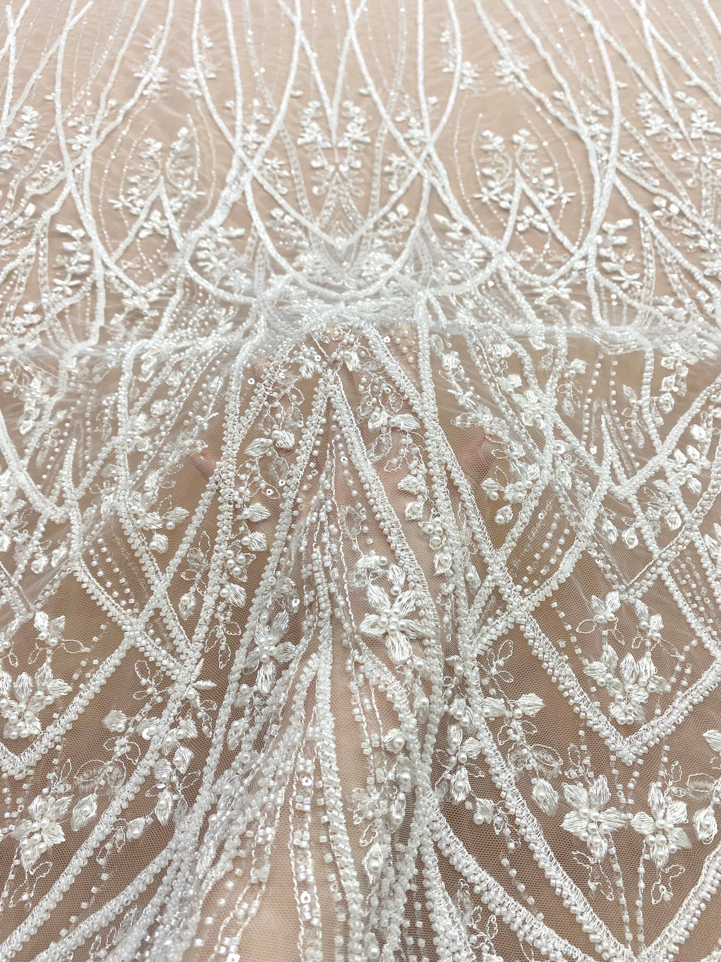 Dantela Couture Ivory cu Model Geometric, cu Perle, Margele si Paiete