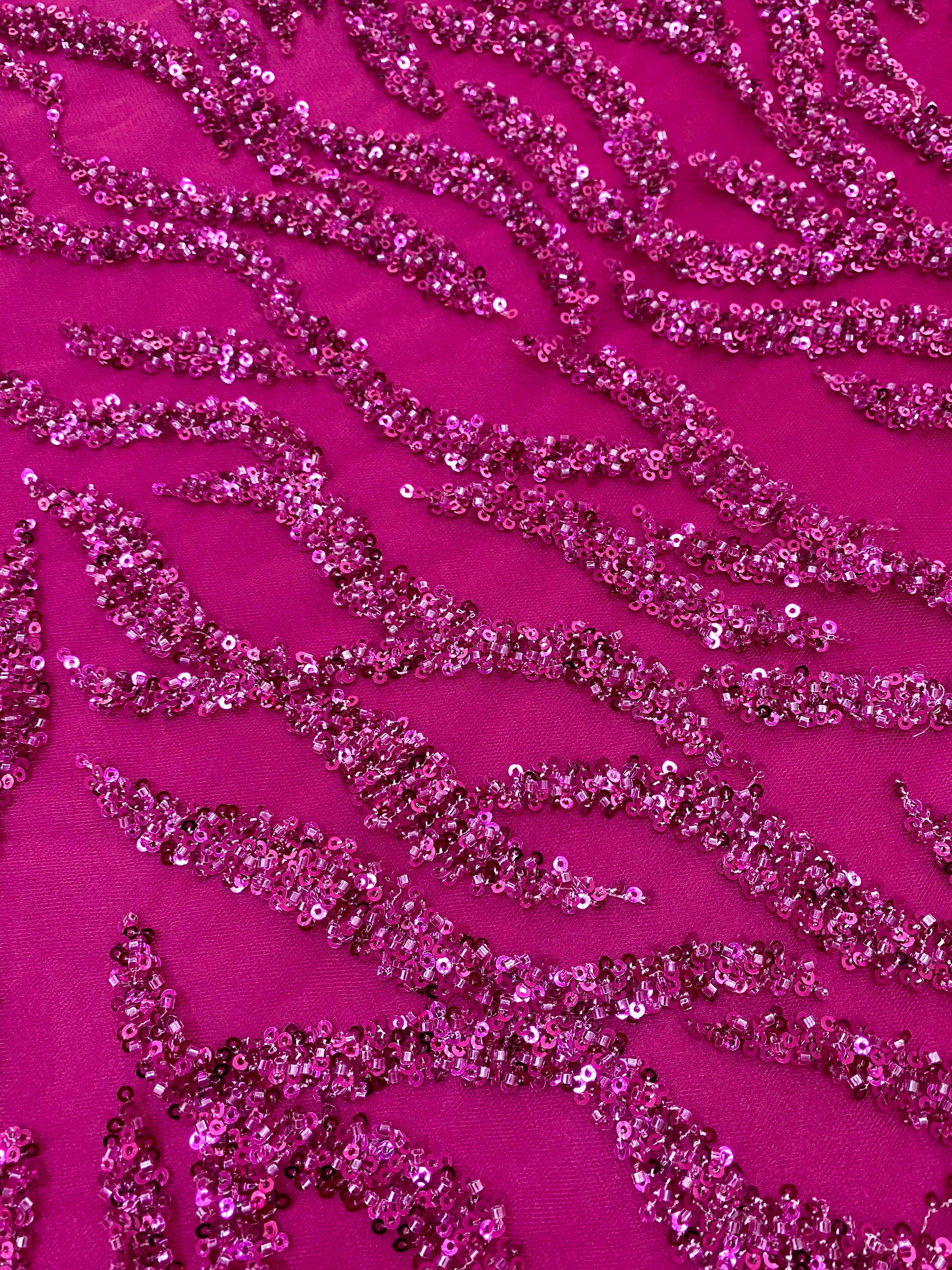 Dantela Couture Fucsia gyöngyökkel és flitterekkel, szálakkal