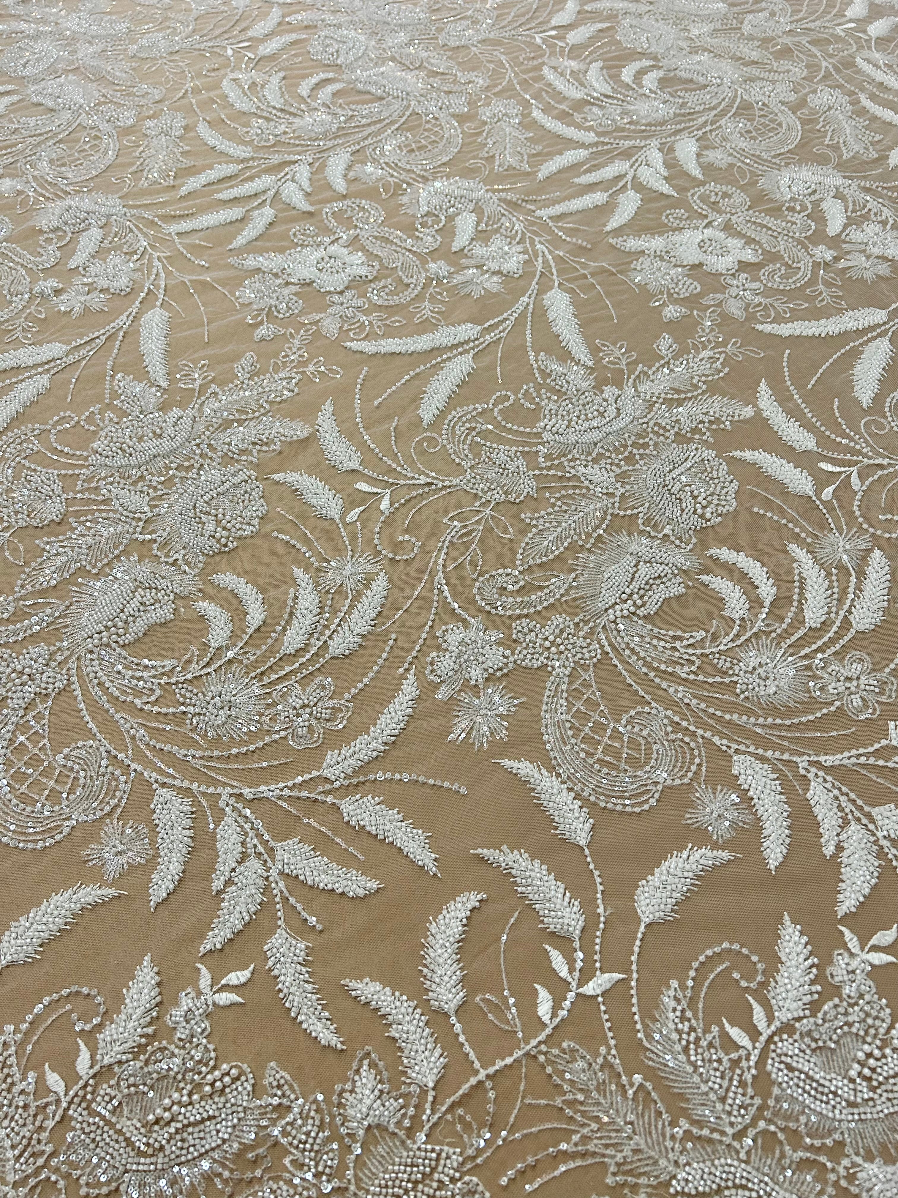 Dantela Ivory cu Model Floral, cu Perle, Margele si Paiete