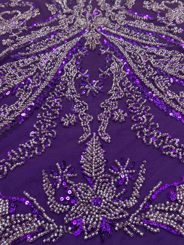 Sötétlila Couture csipke virágmintával, gyöngyökkel és flitterekkel