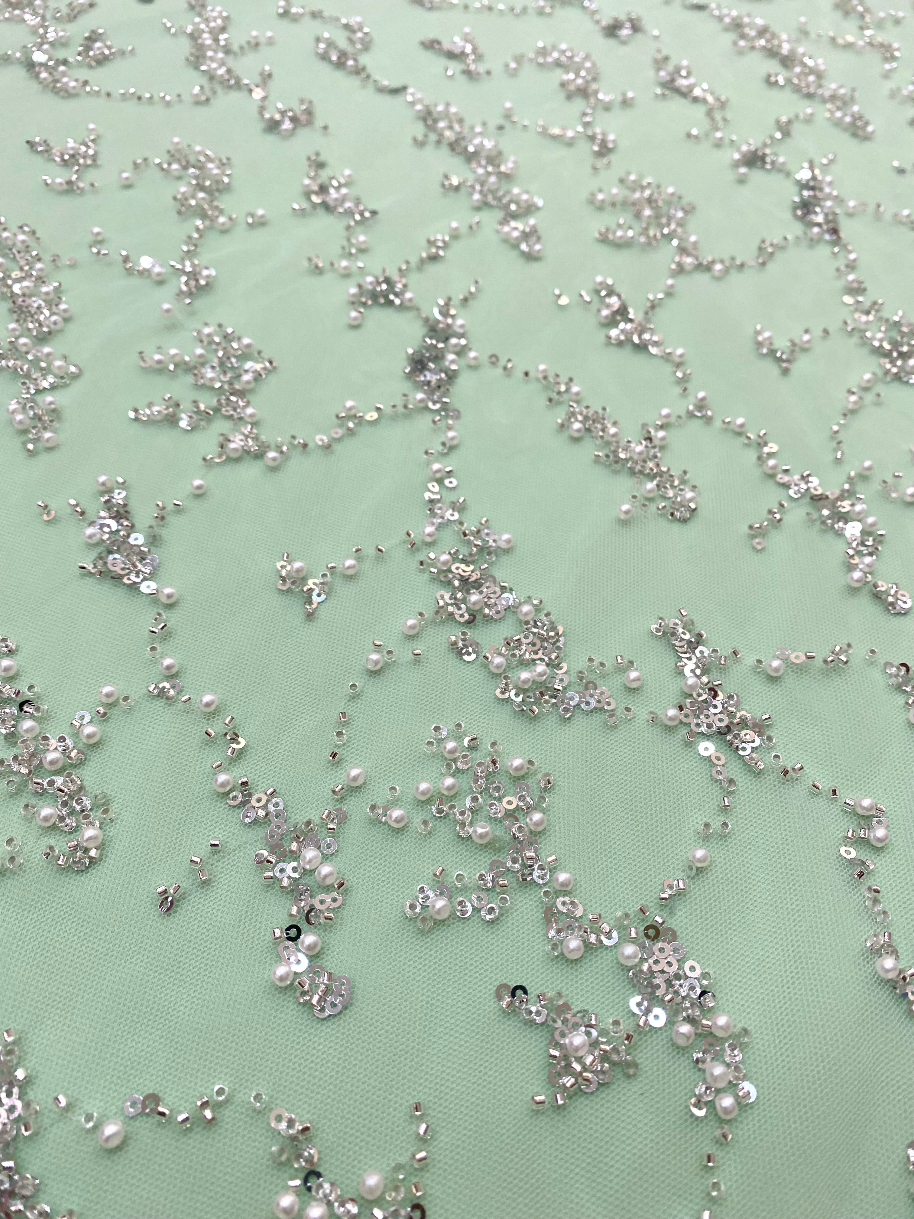Dantela Couture Argintie pe Tulle Verde Menta cu Perle, Margele si Paiete
