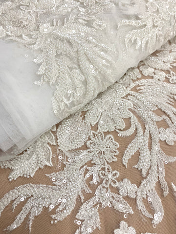 Dantela Couture Ivory virágmintás, gyöngyökkel és flitterekkel