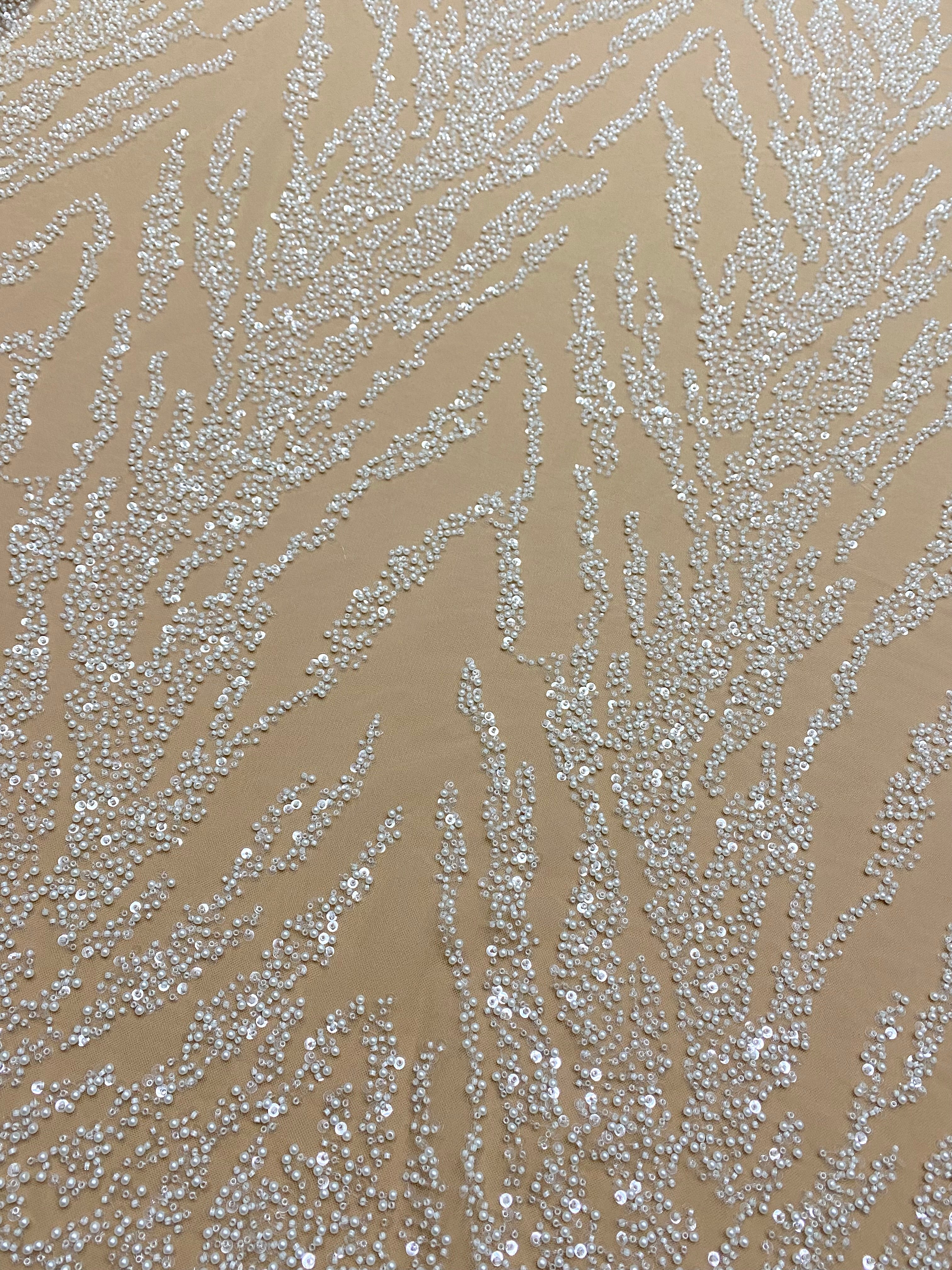 Dantela Couture Ivory cu Tulle Nude cu Perle, Margele si Paiete