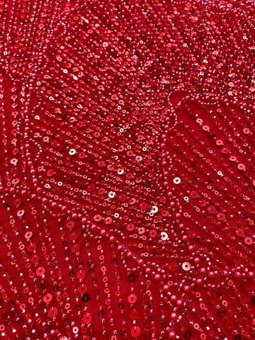 Piros Couture csipke geometriai mintával, gyöngyökkel, gyöngyöcskékkel és flitterekkel