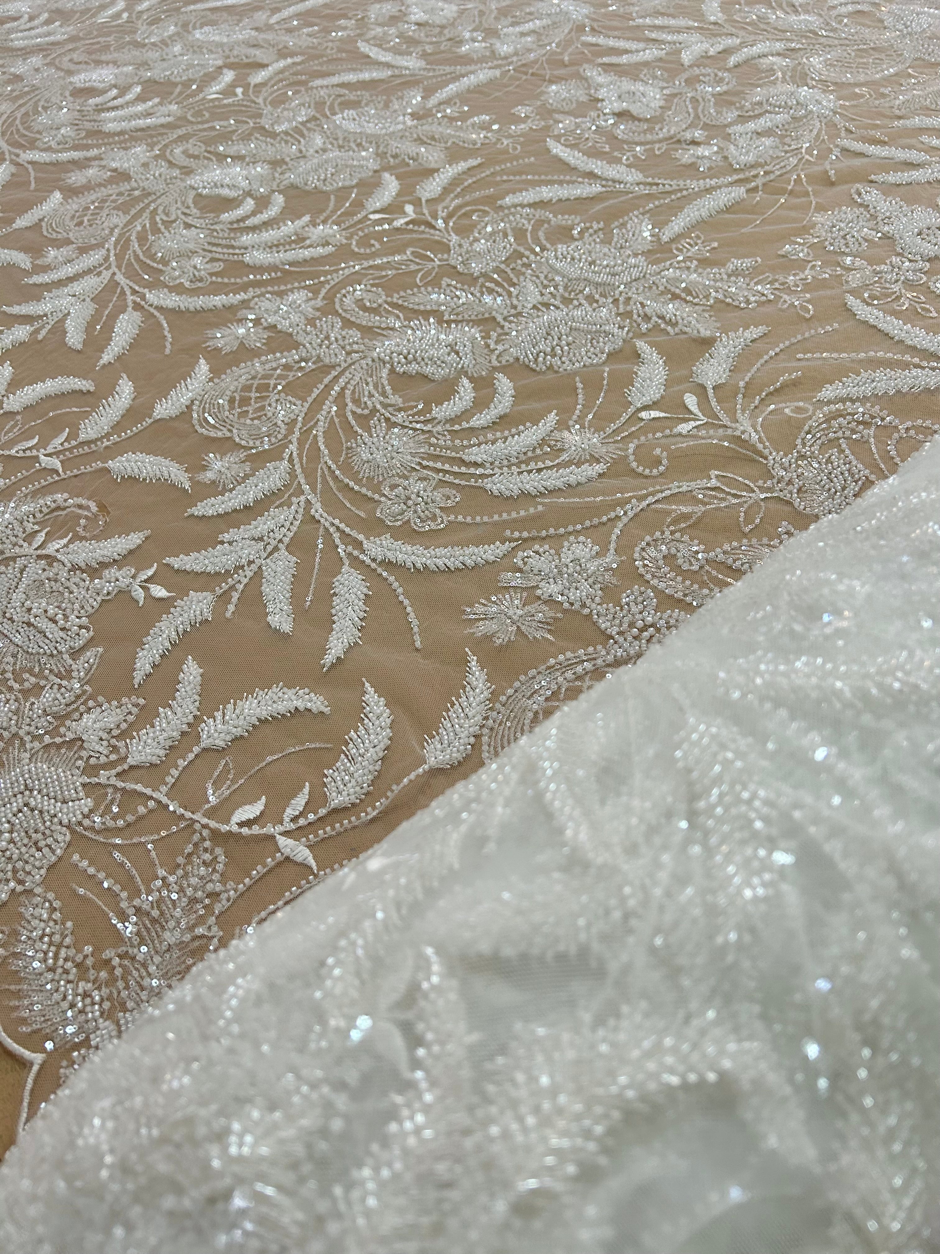 Dantela Ivory cu Model Floral, cu Perle, Margele si Paiete