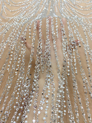 Dantela Couture Argintie pe Tulle Nude cu Model Liniar, cu Margele si Paiete